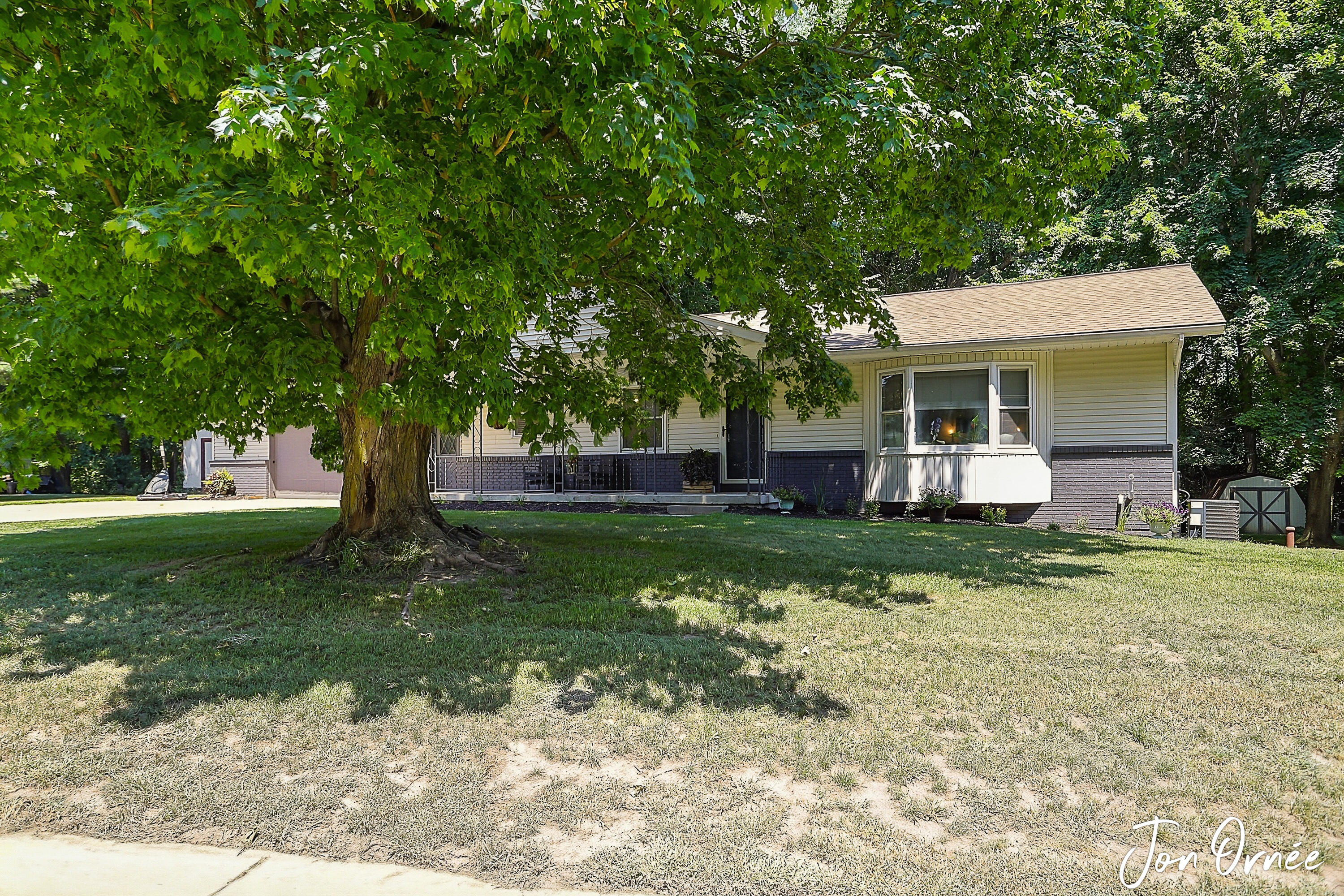 2805 New Holland Street