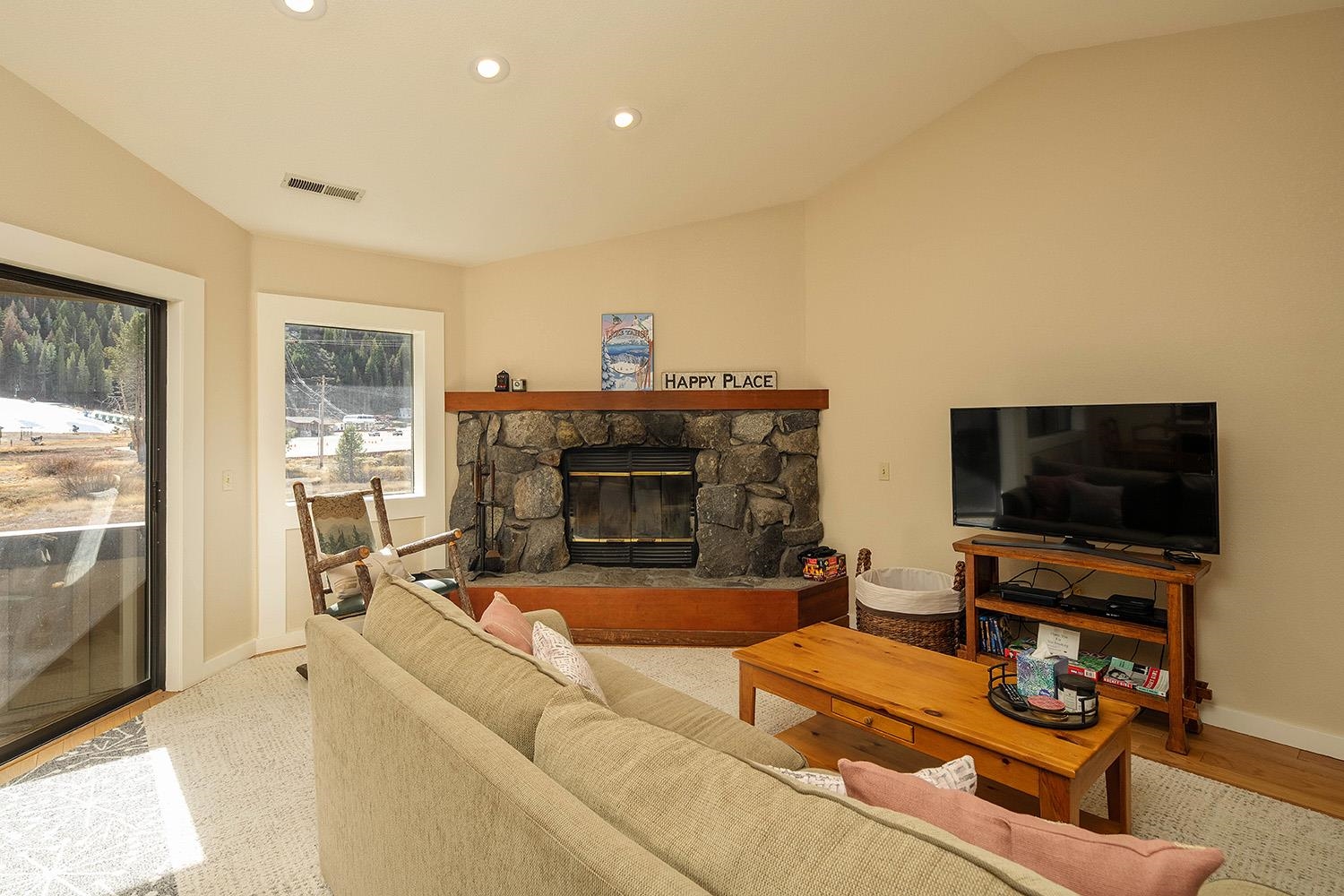 1591 Road Unit: 33