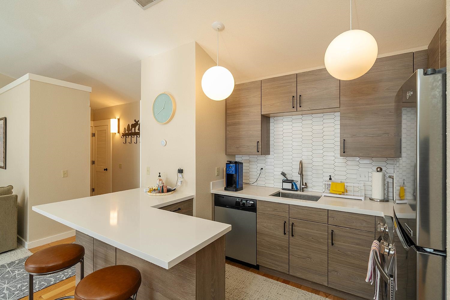 1591 Road Unit: 33