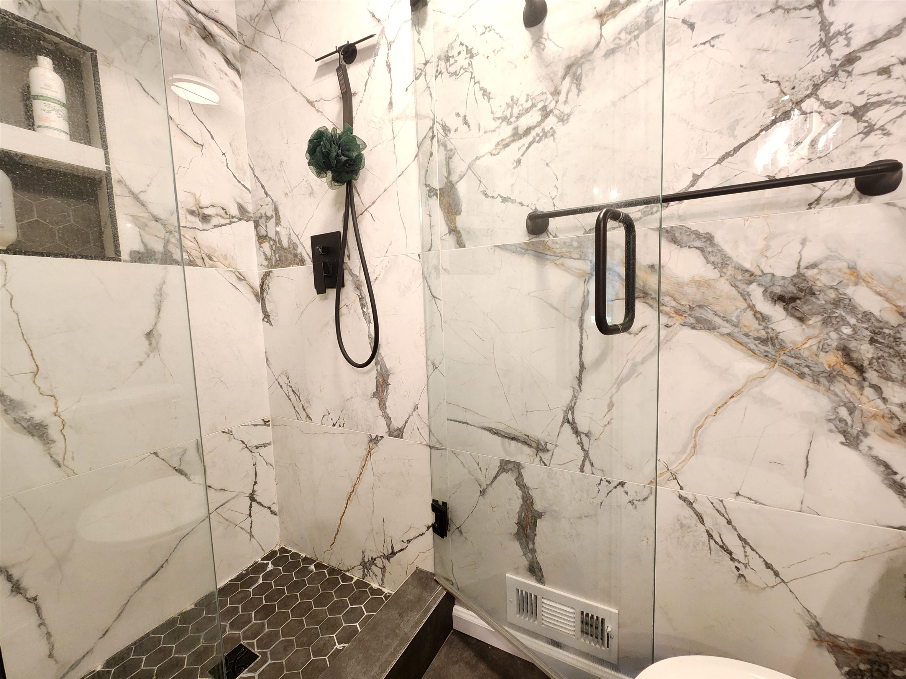 3200 North Lake Boulevard Unit: 18