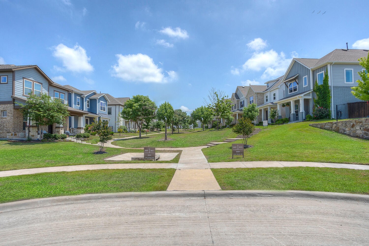 1825 Oak Trail Drive