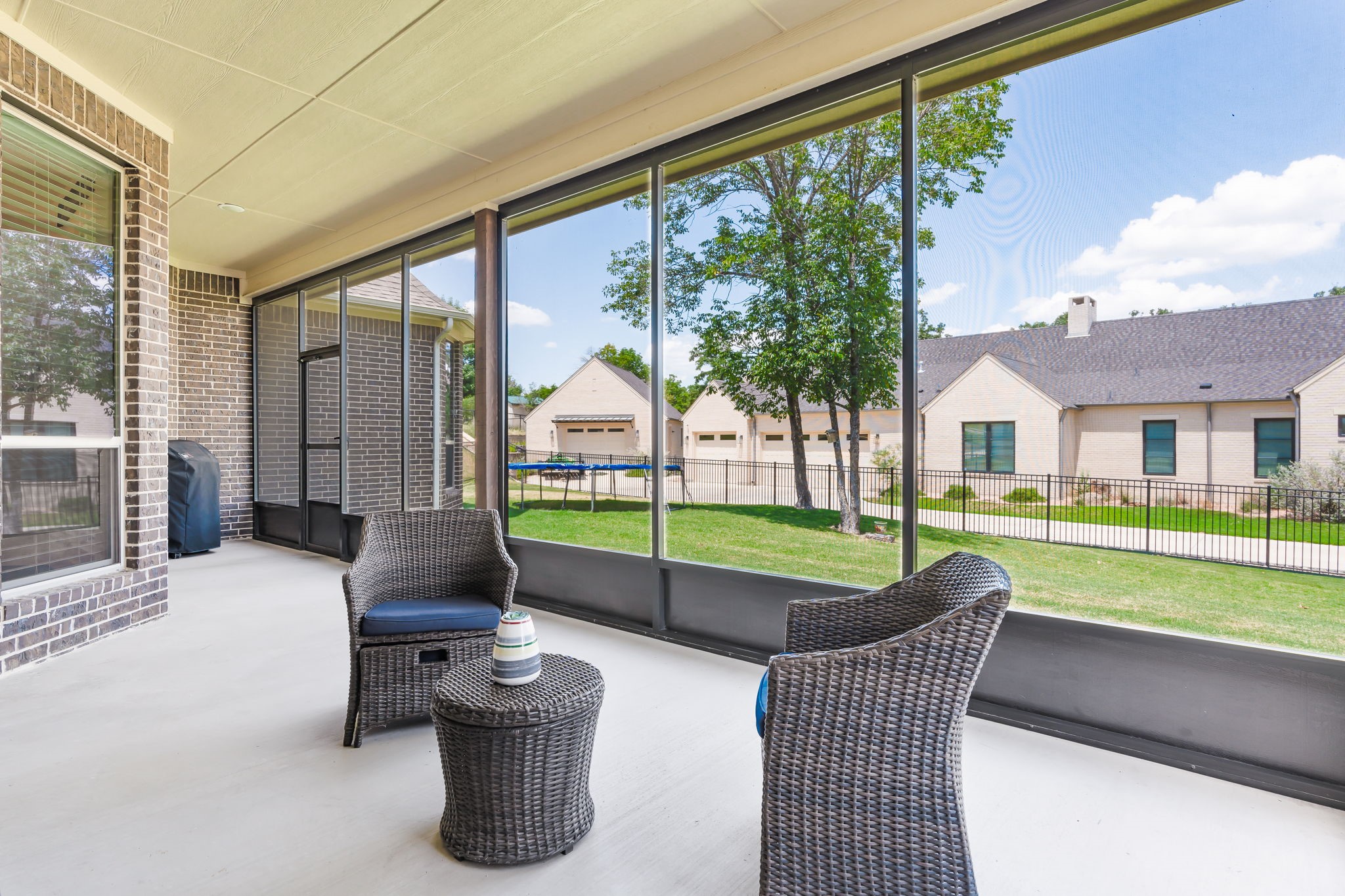 3809 Smoky Oak Trail