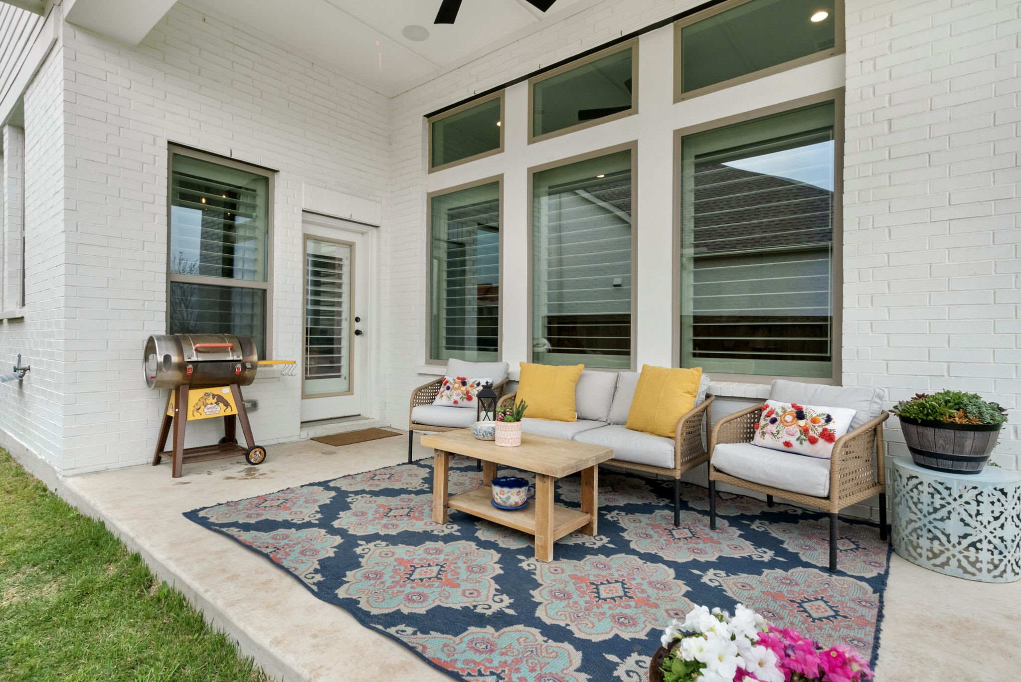 2325 Offerande Drive