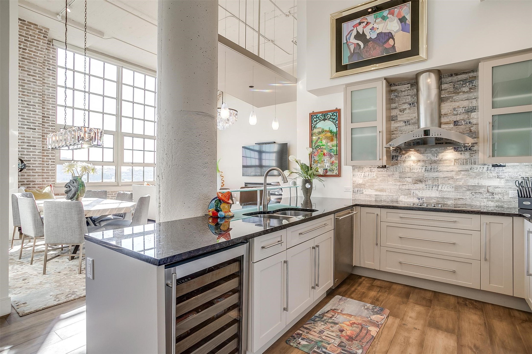 2600 W 7th Street 2746