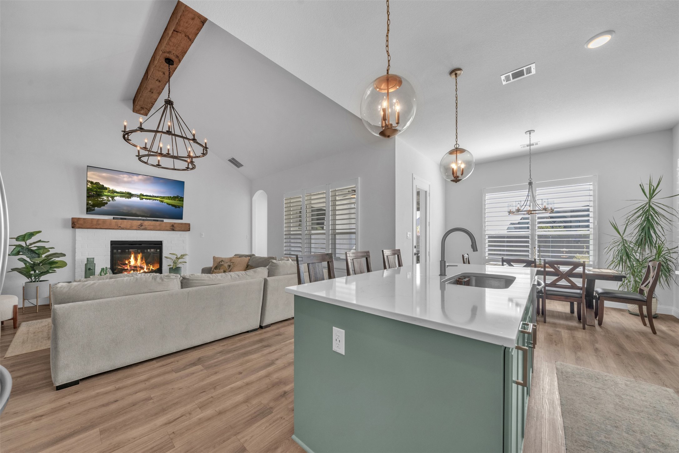 215 Observation Drive N