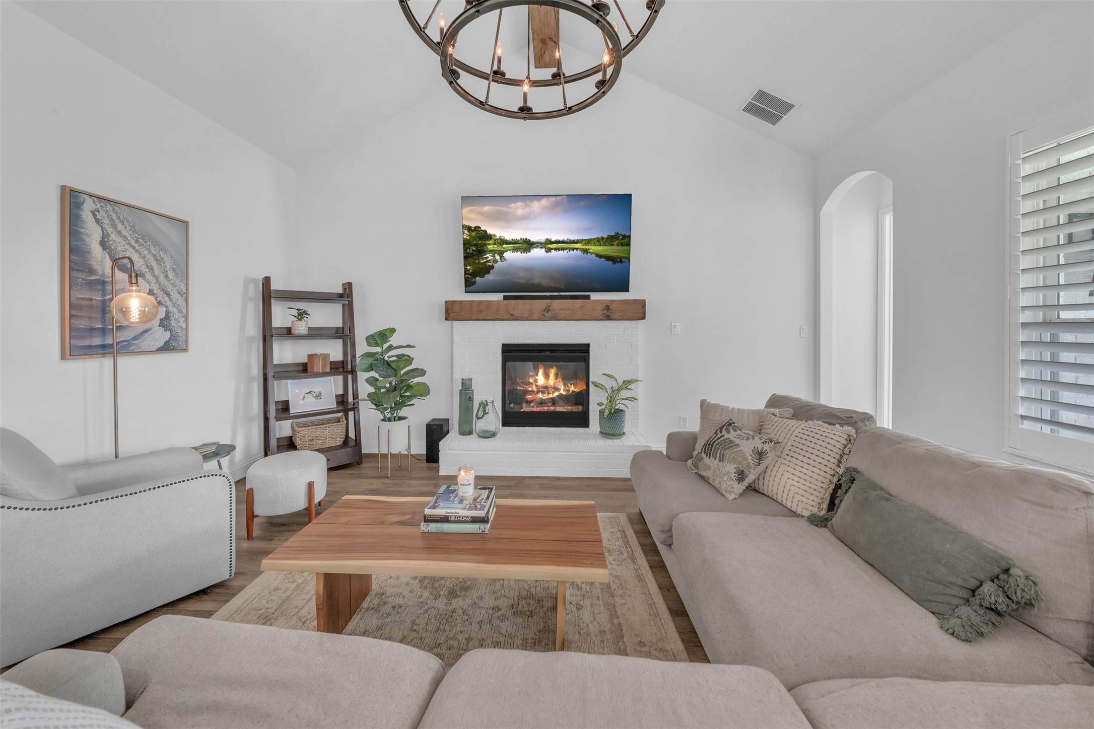 215 Observation Drive N