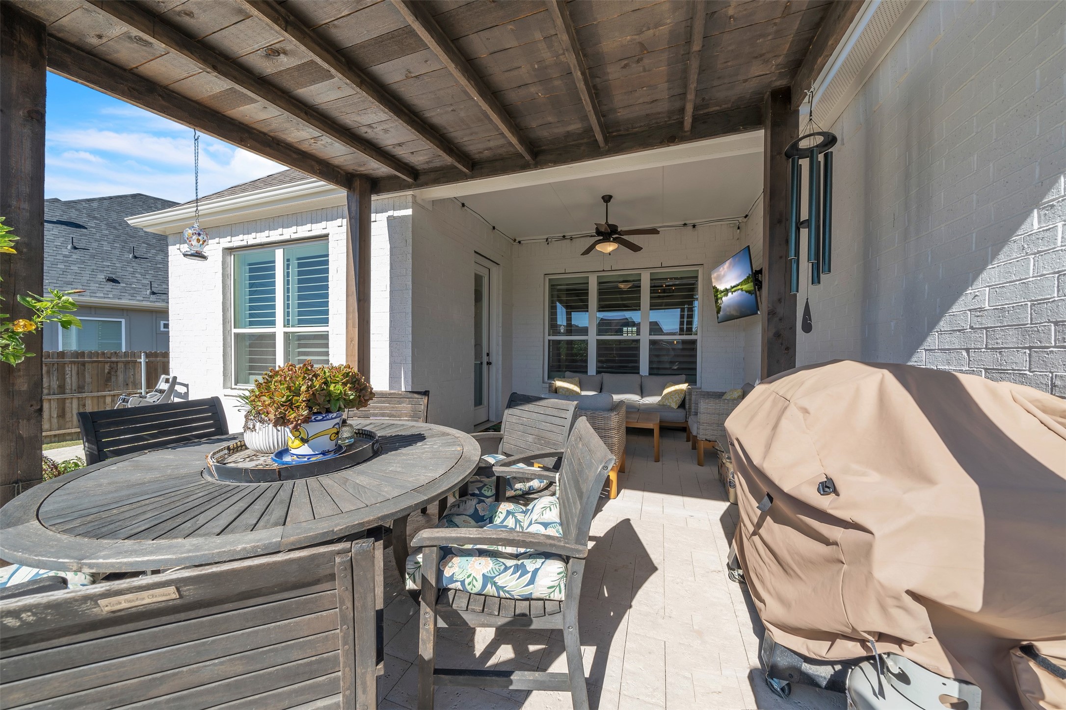215 Observation Drive N