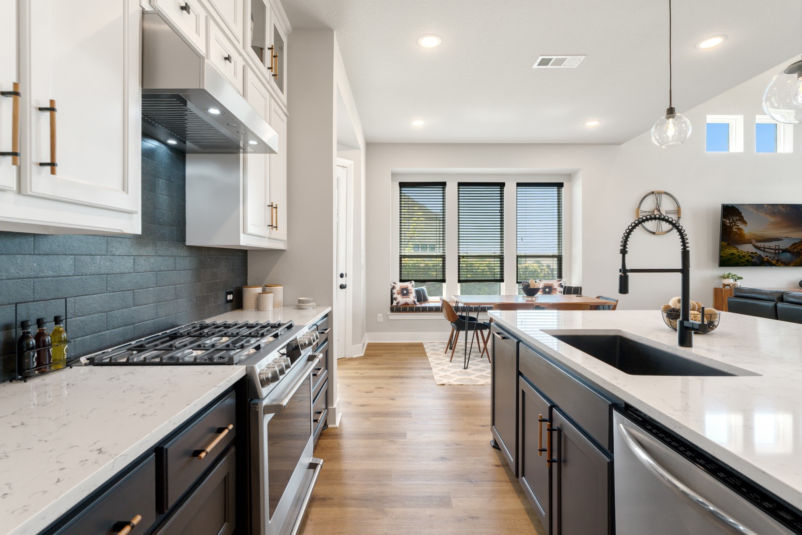 2369 Longspur Drive