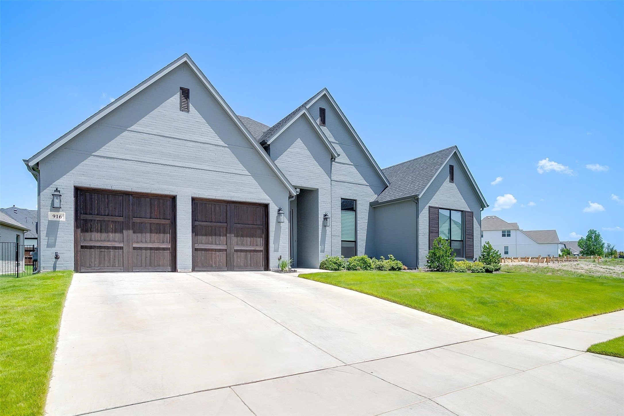 916 Highlands Avenue