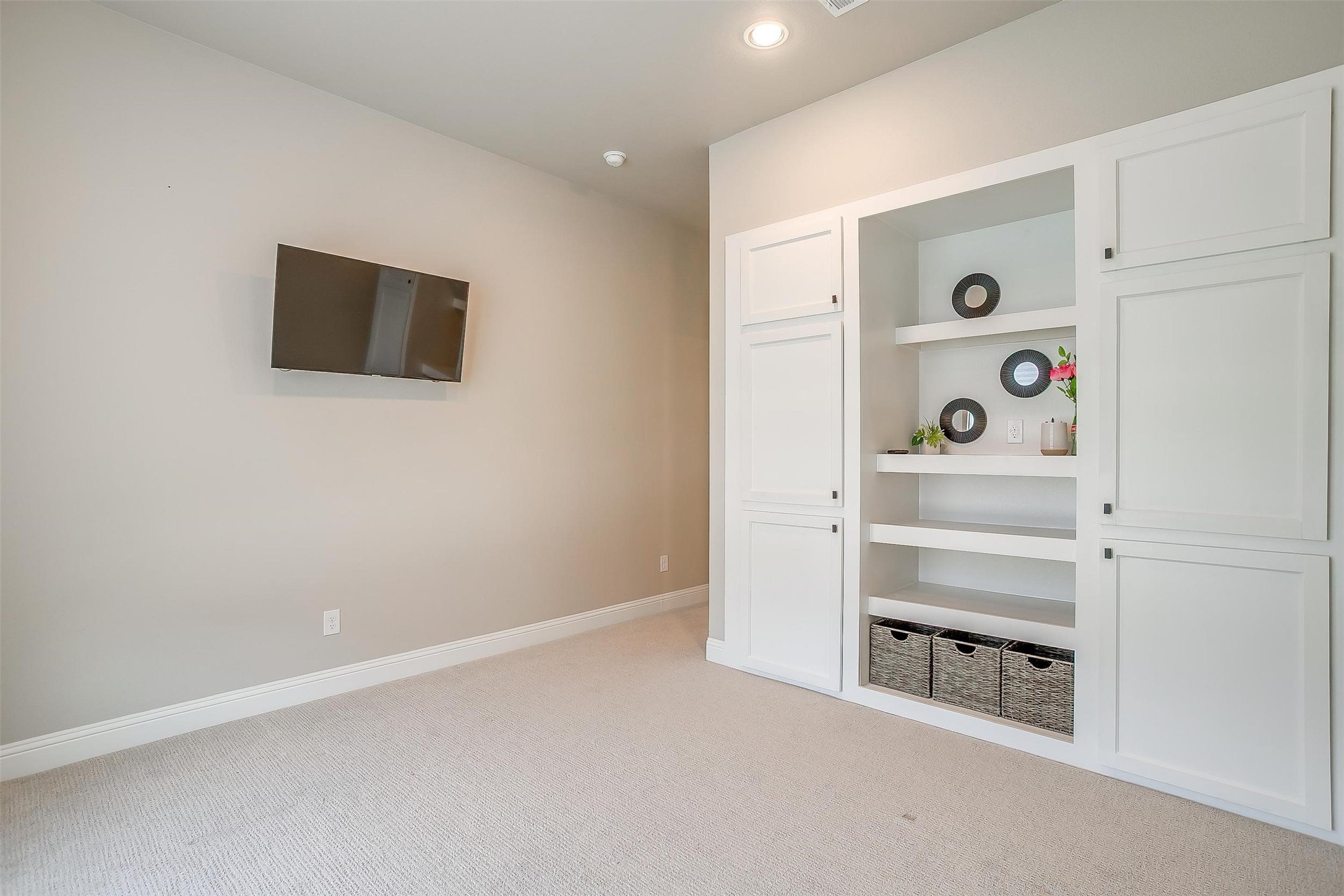 916 Highlands Avenue