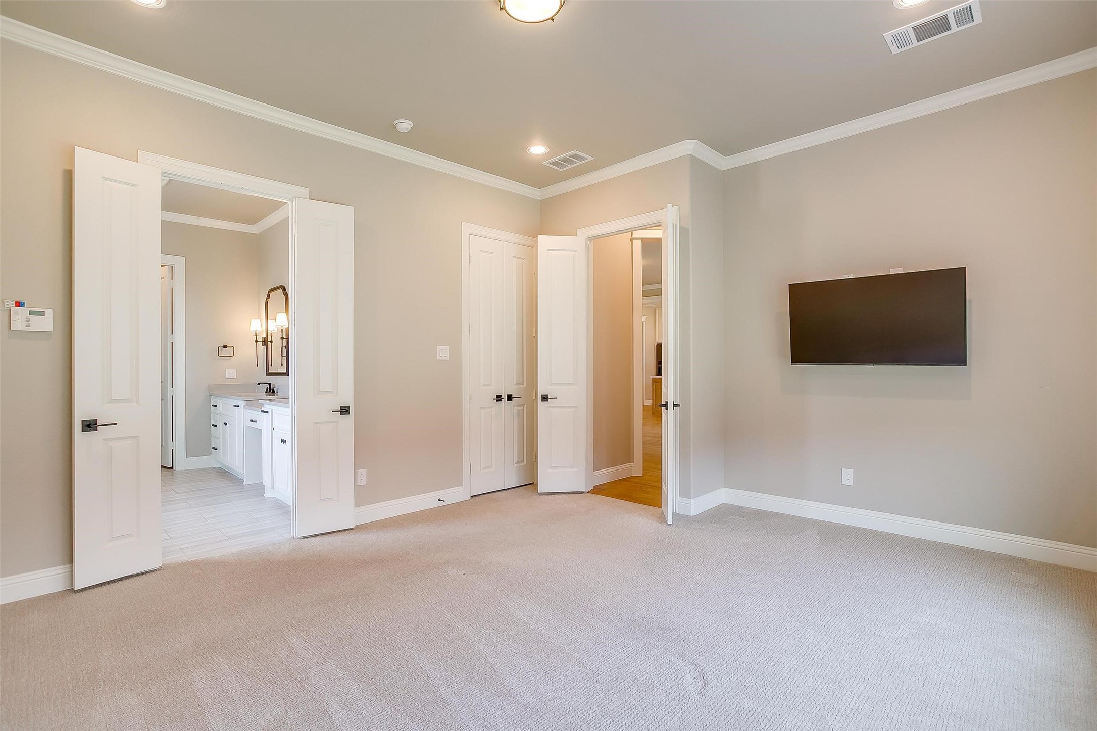 916 Highlands Avenue