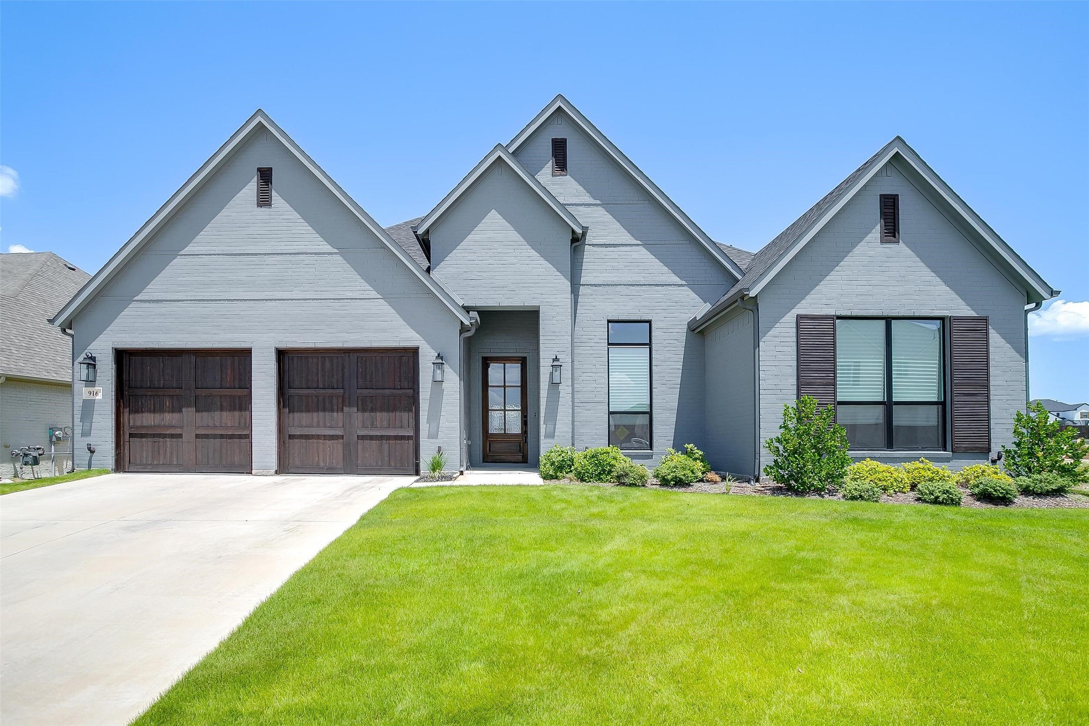 916 Highlands Avenue