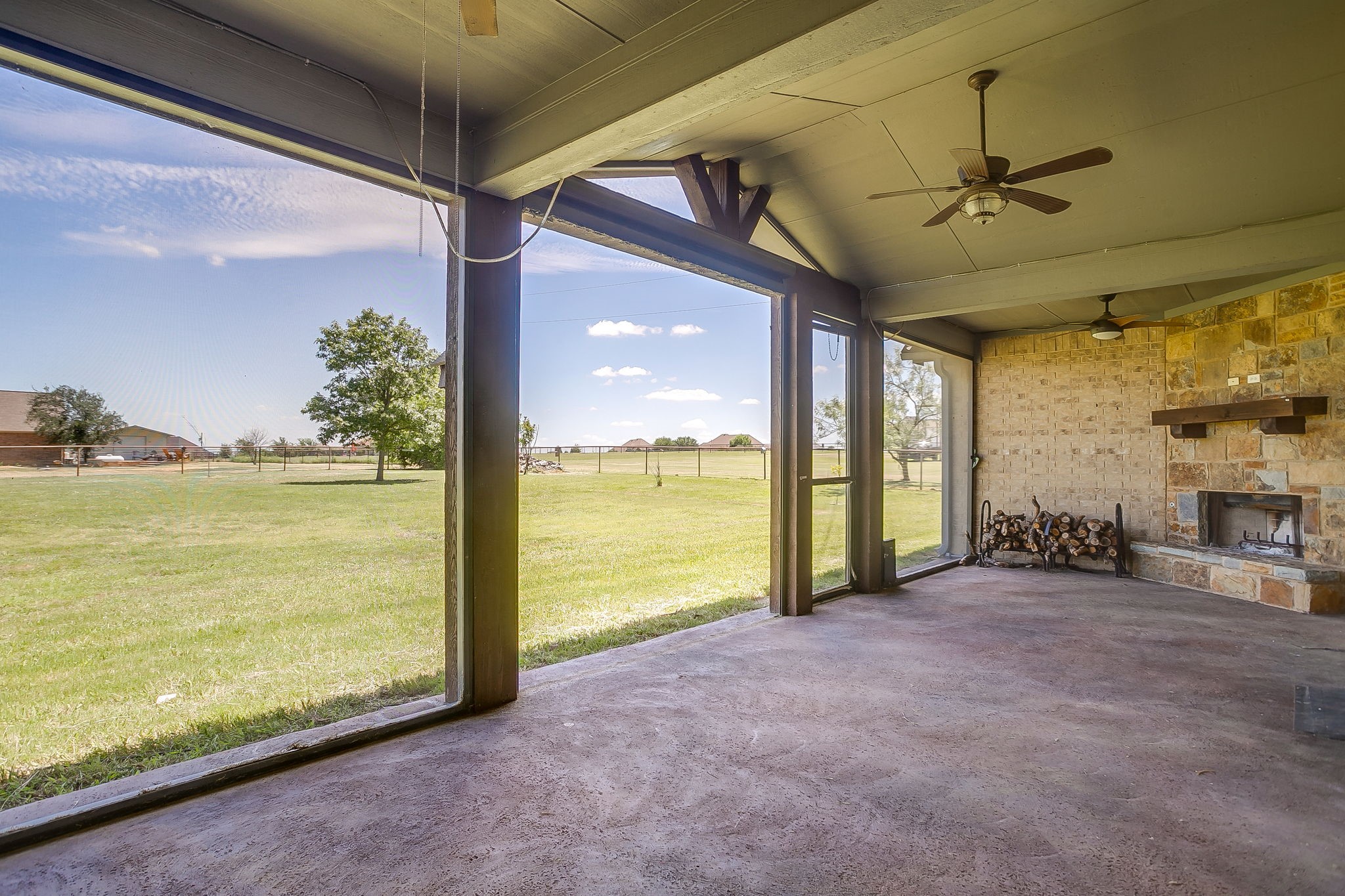 570 S Point Court
