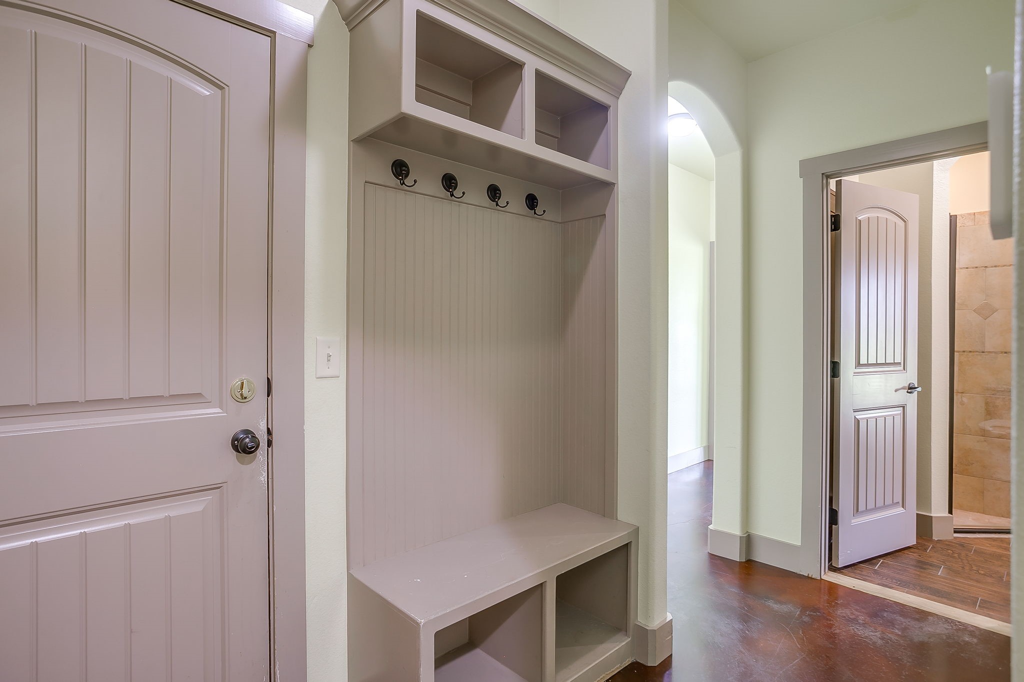 570 S Point Court