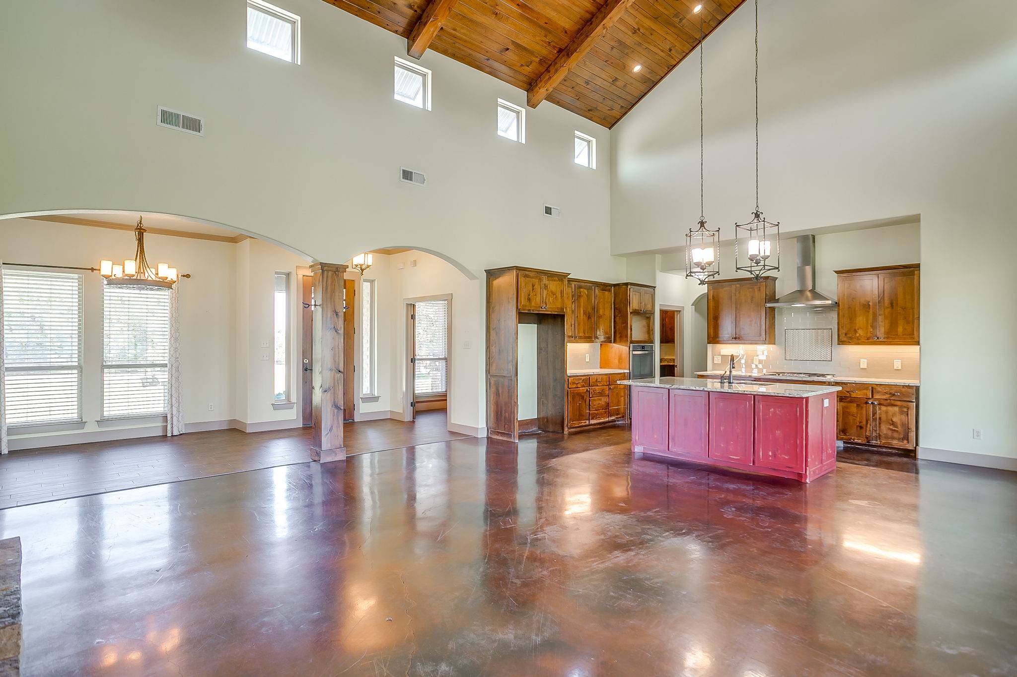 570 S Point Court