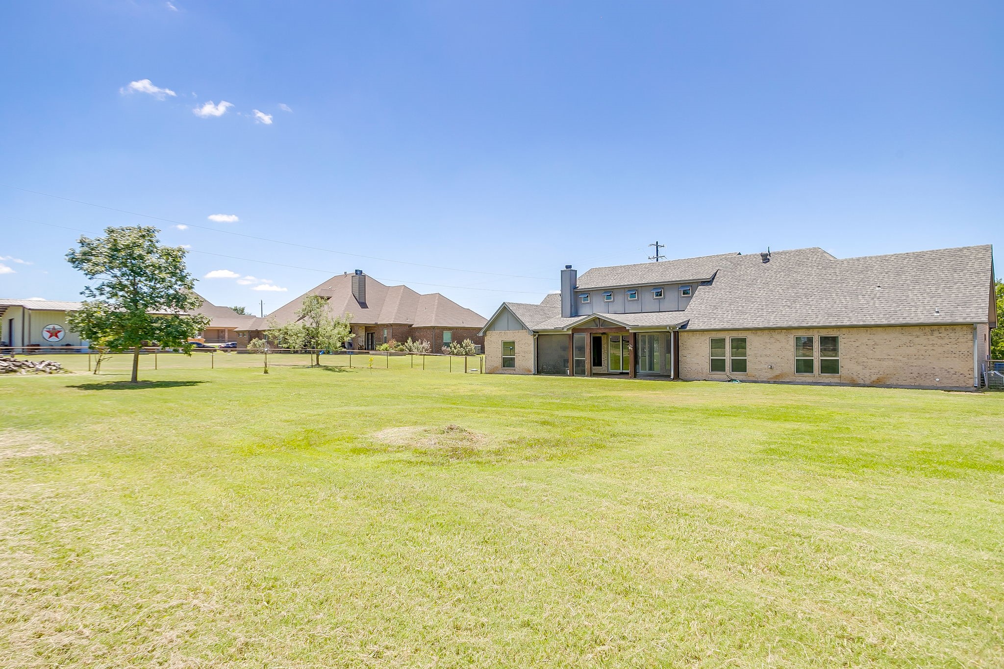570 S Point Court