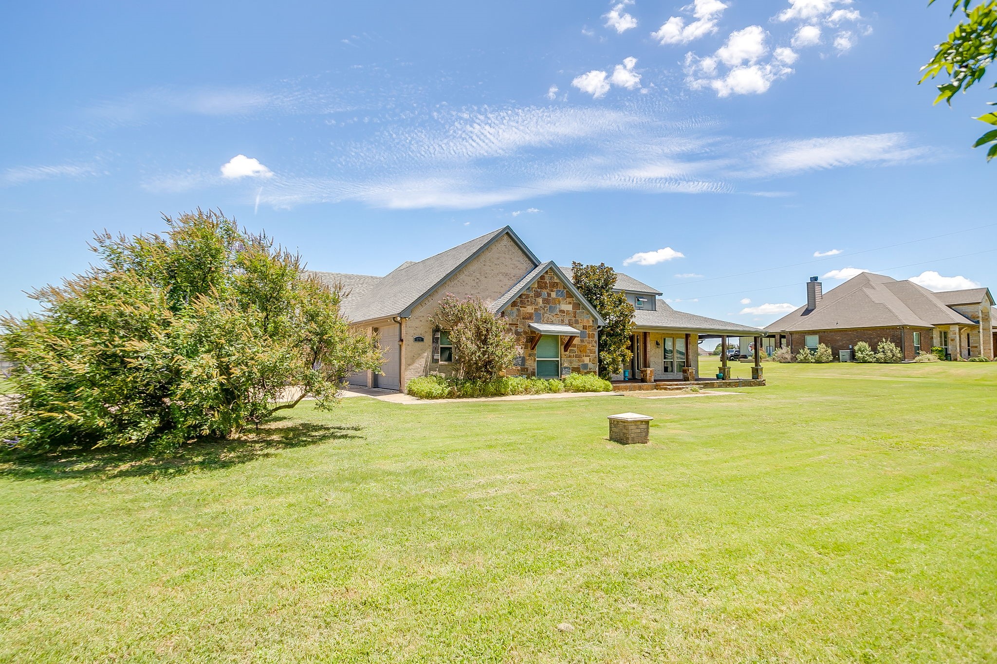 570 S Point Court
