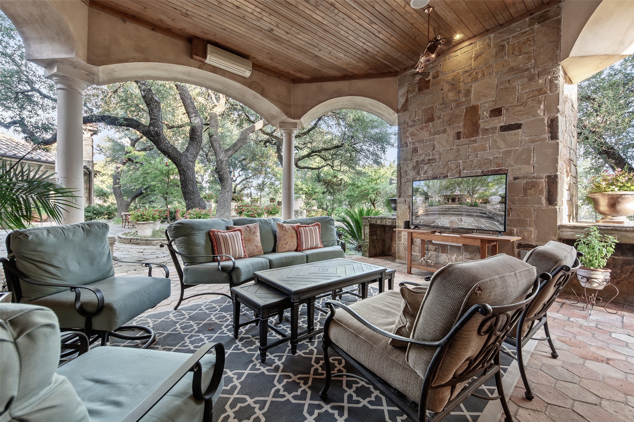 3380 Westridge Drive