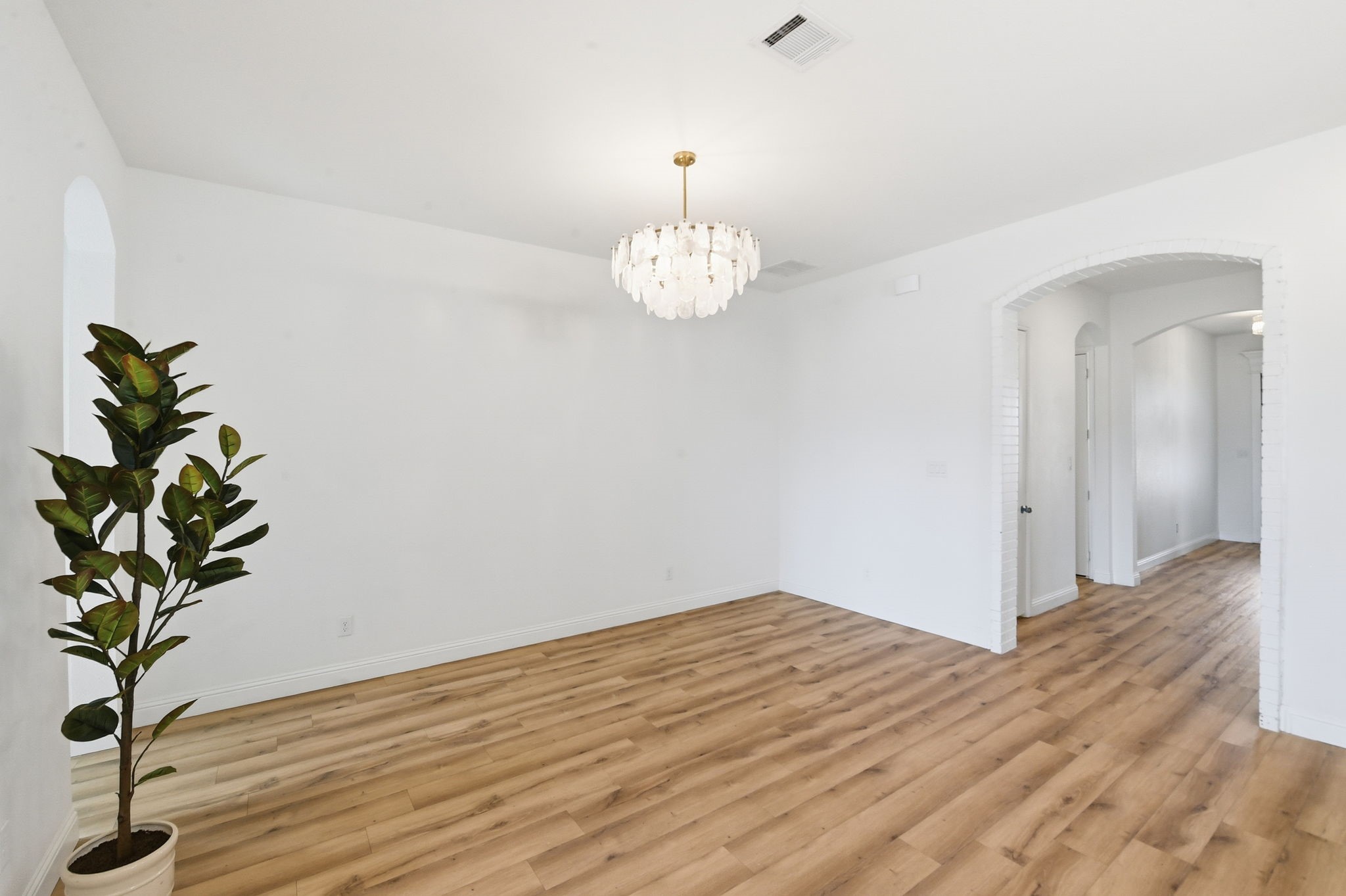 256 Observation Drive N