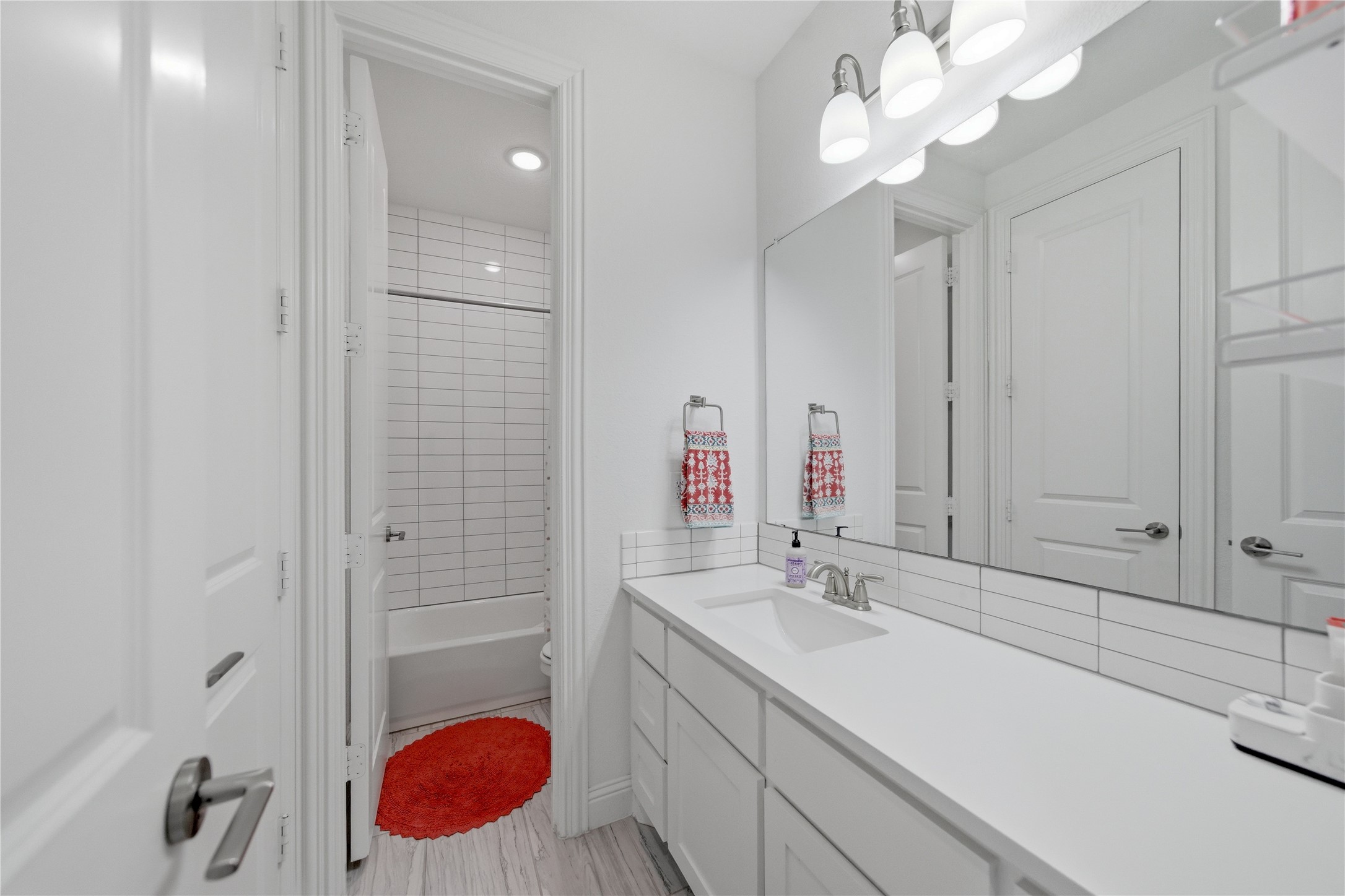 14029 Green Hook Road