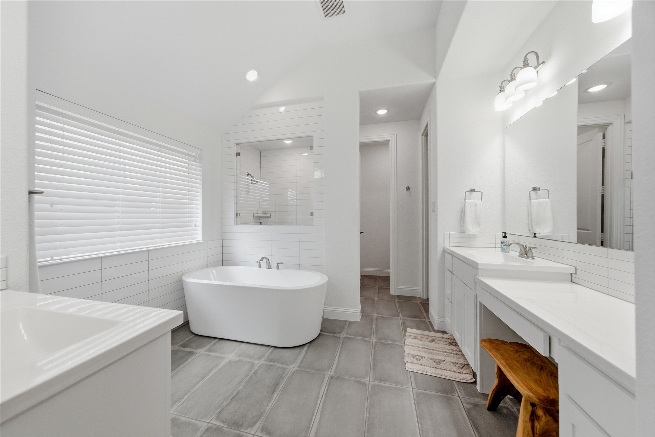 14029 Green Hook Road