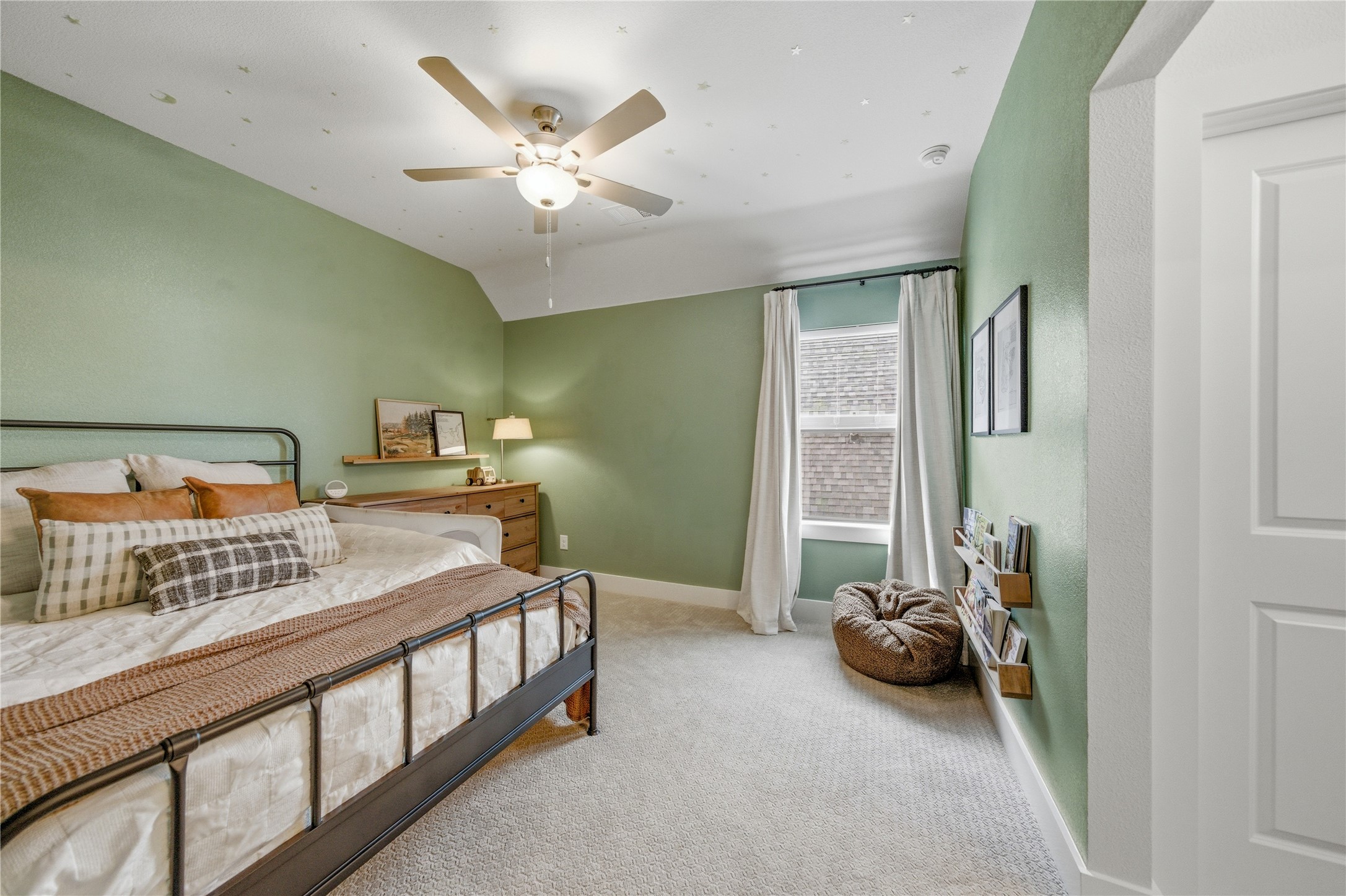 2113 Heather Hills Drive