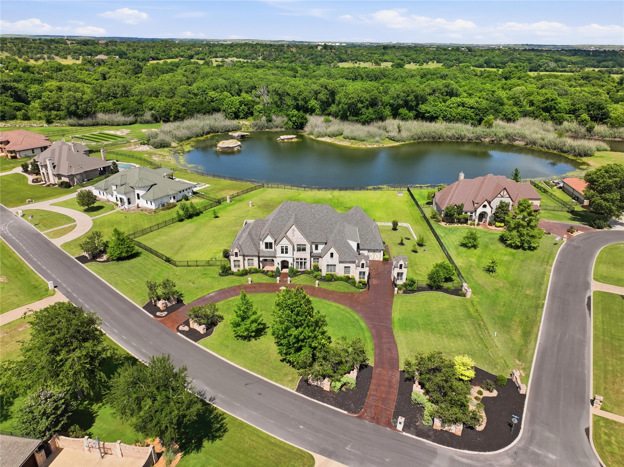 132 The Lakes Drive