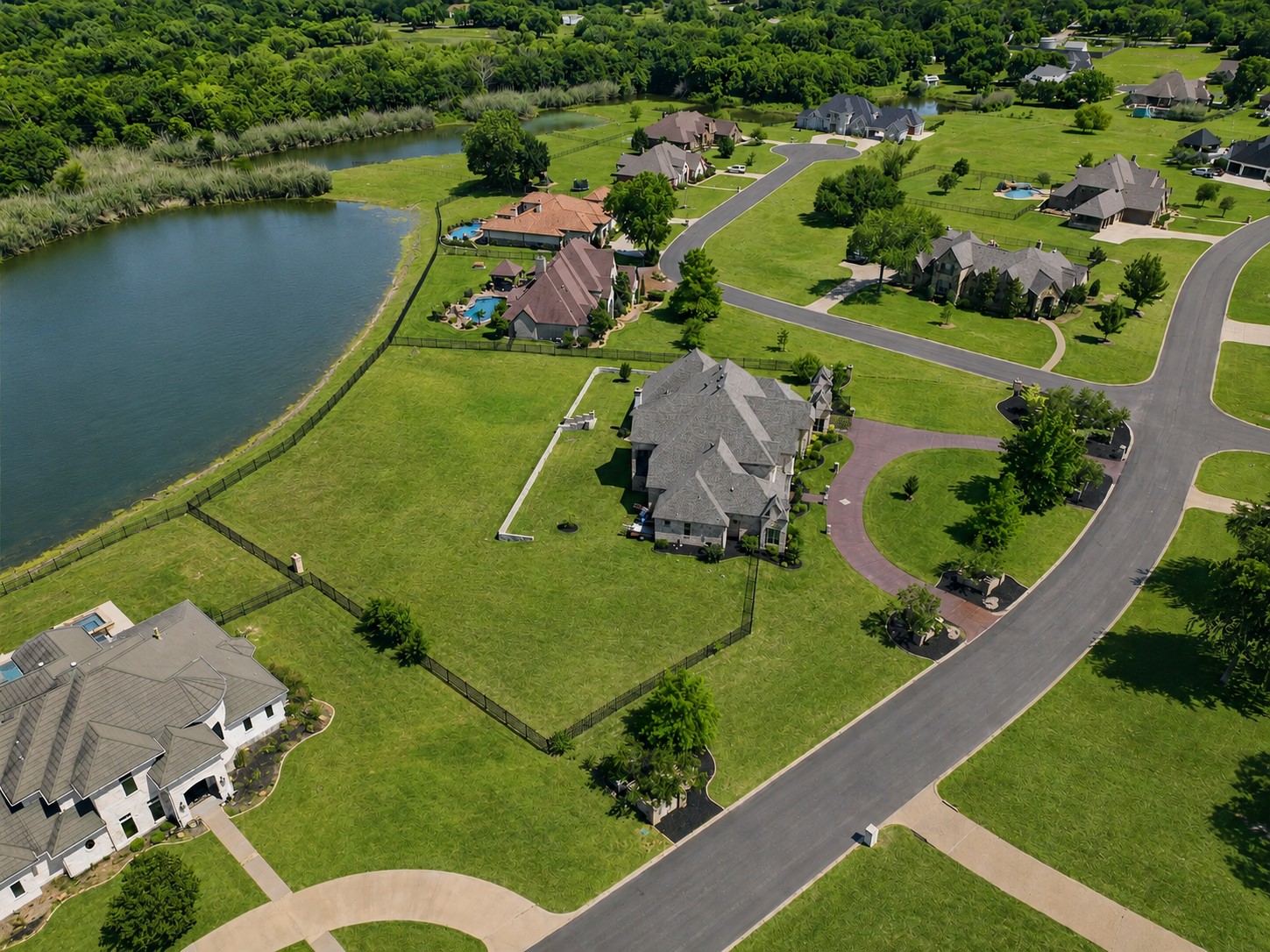 132 The Lakes Drive