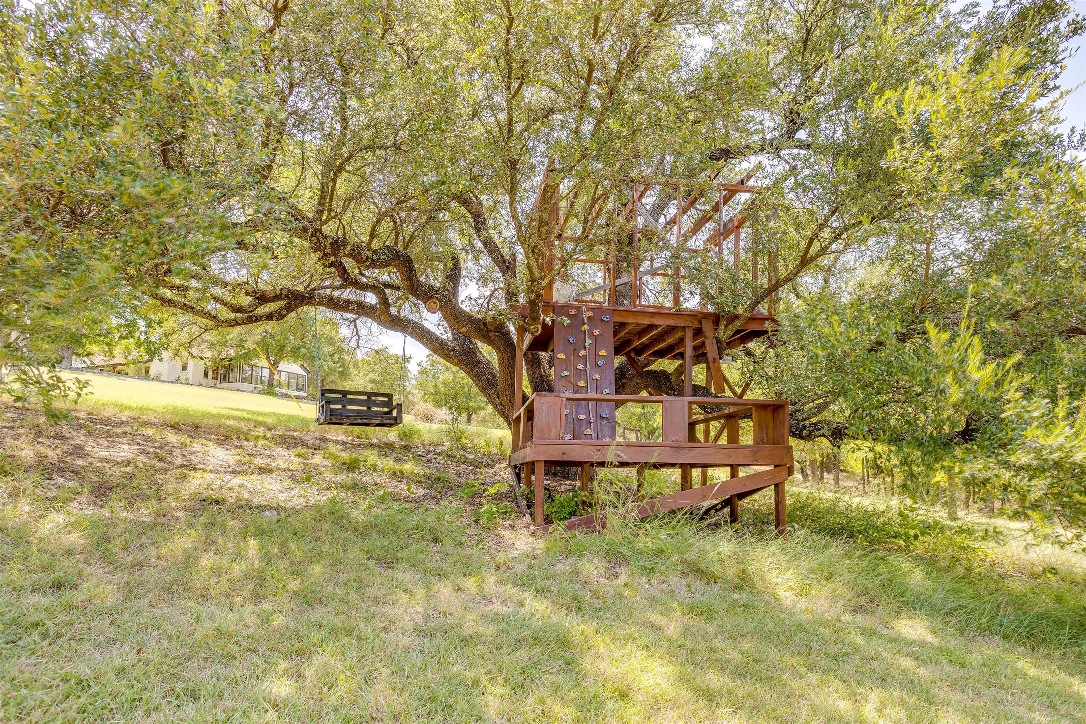13800 Llano Drive