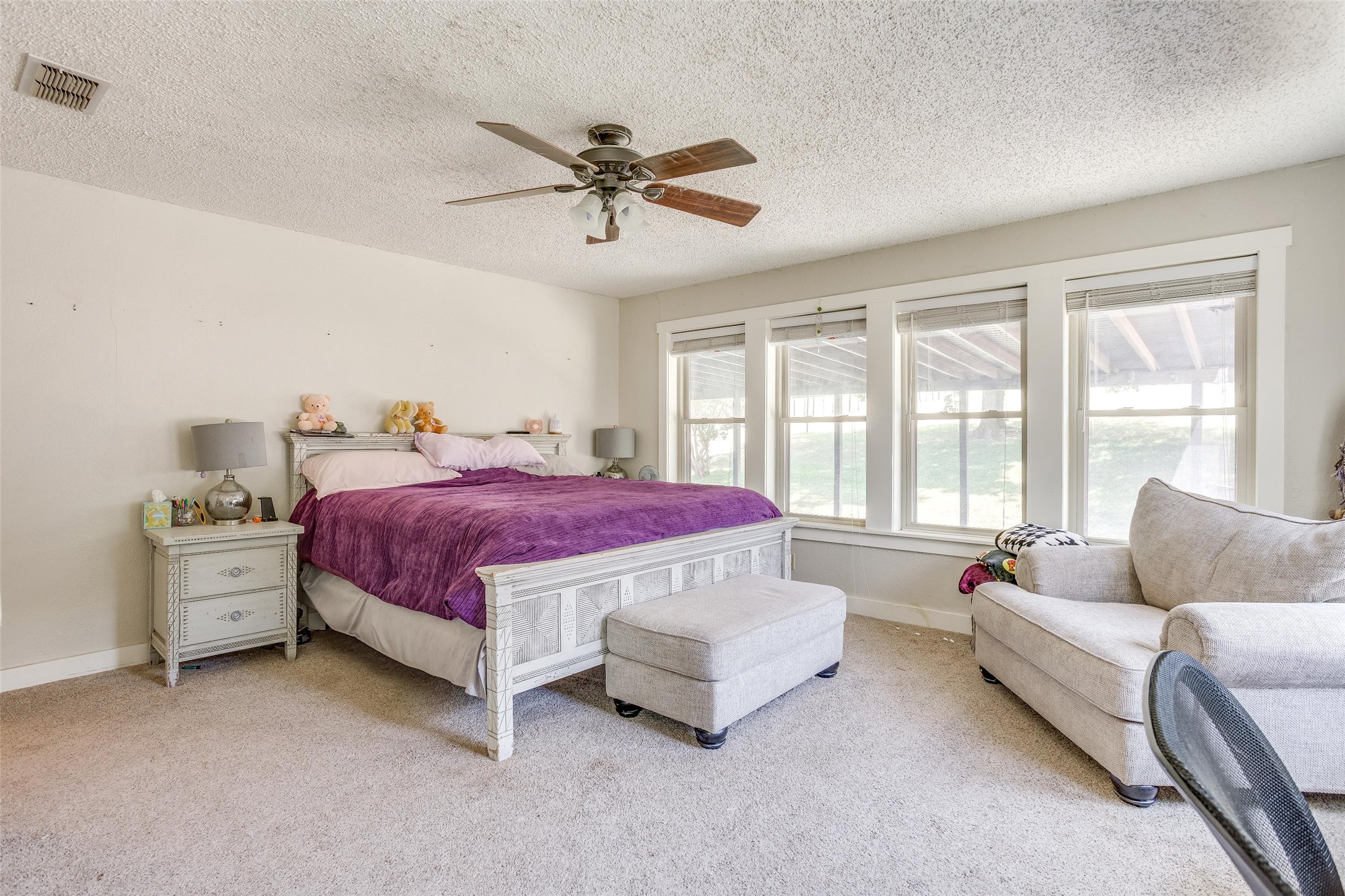 13800 Llano Drive