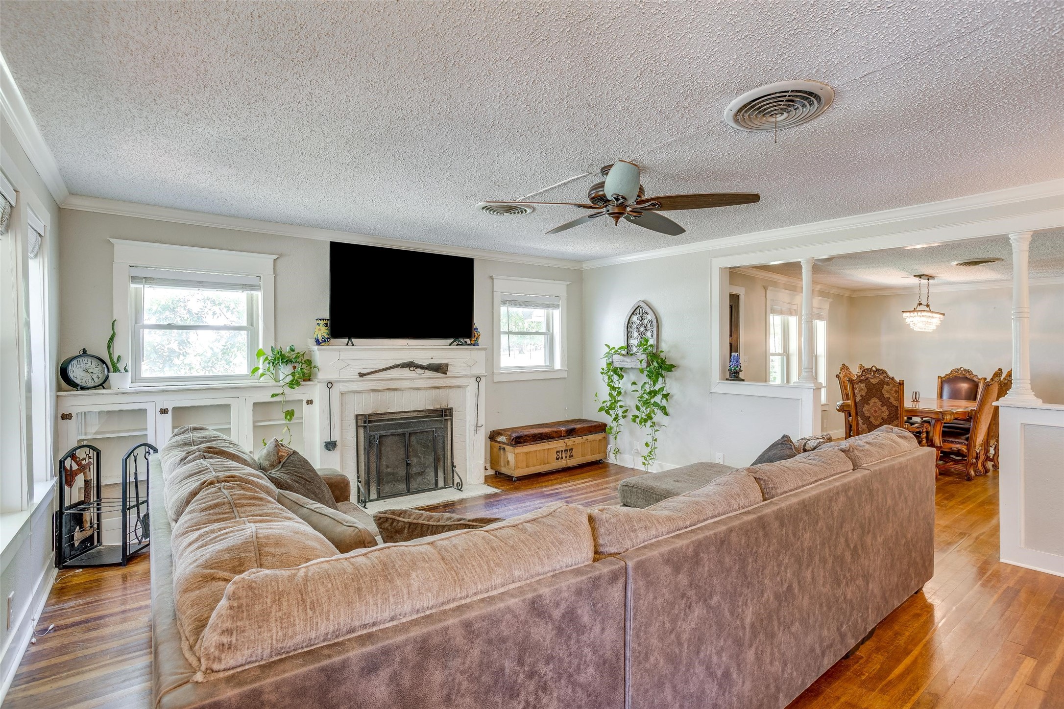 13800 Llano Drive
