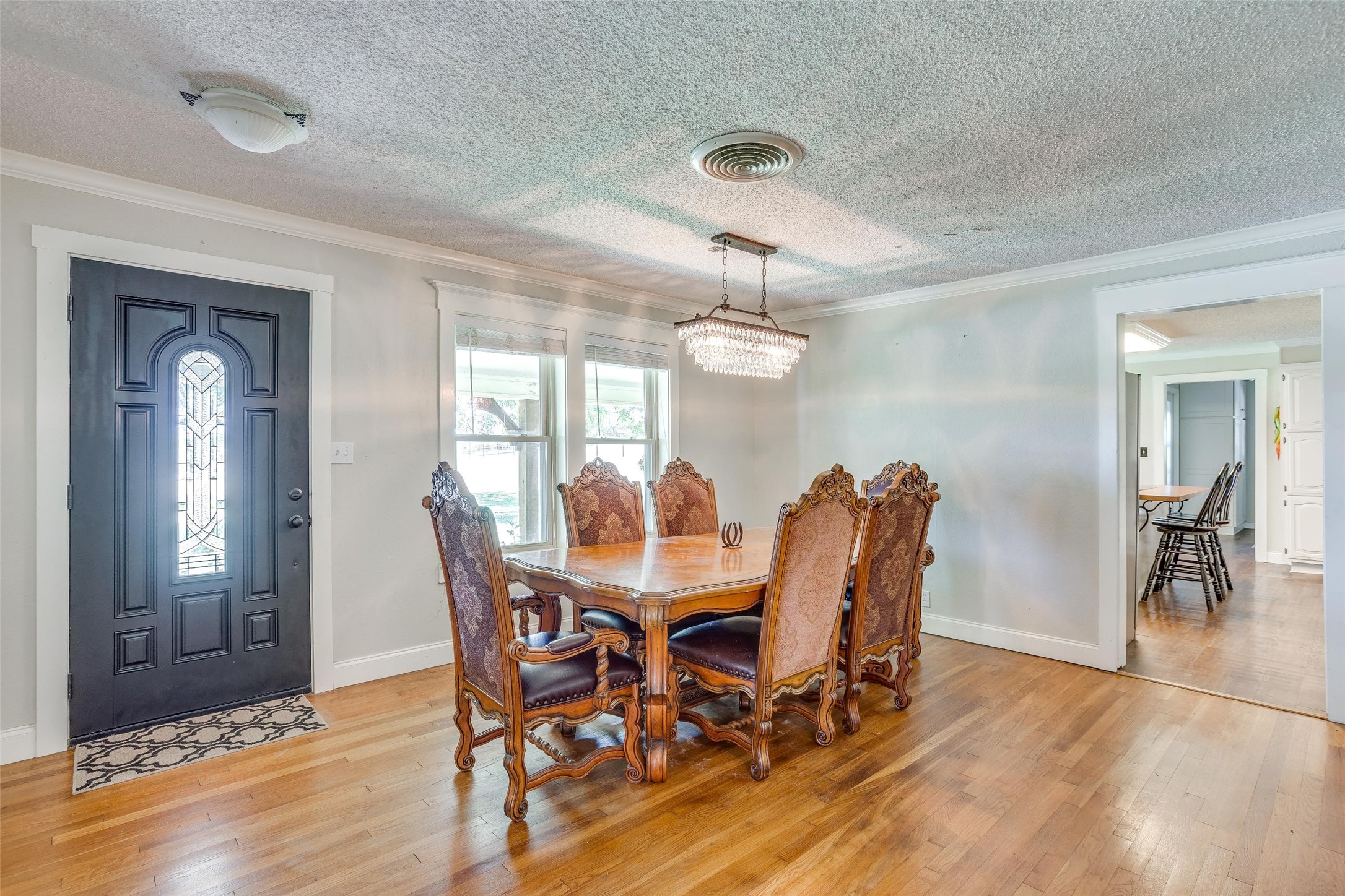 13800 Llano Drive