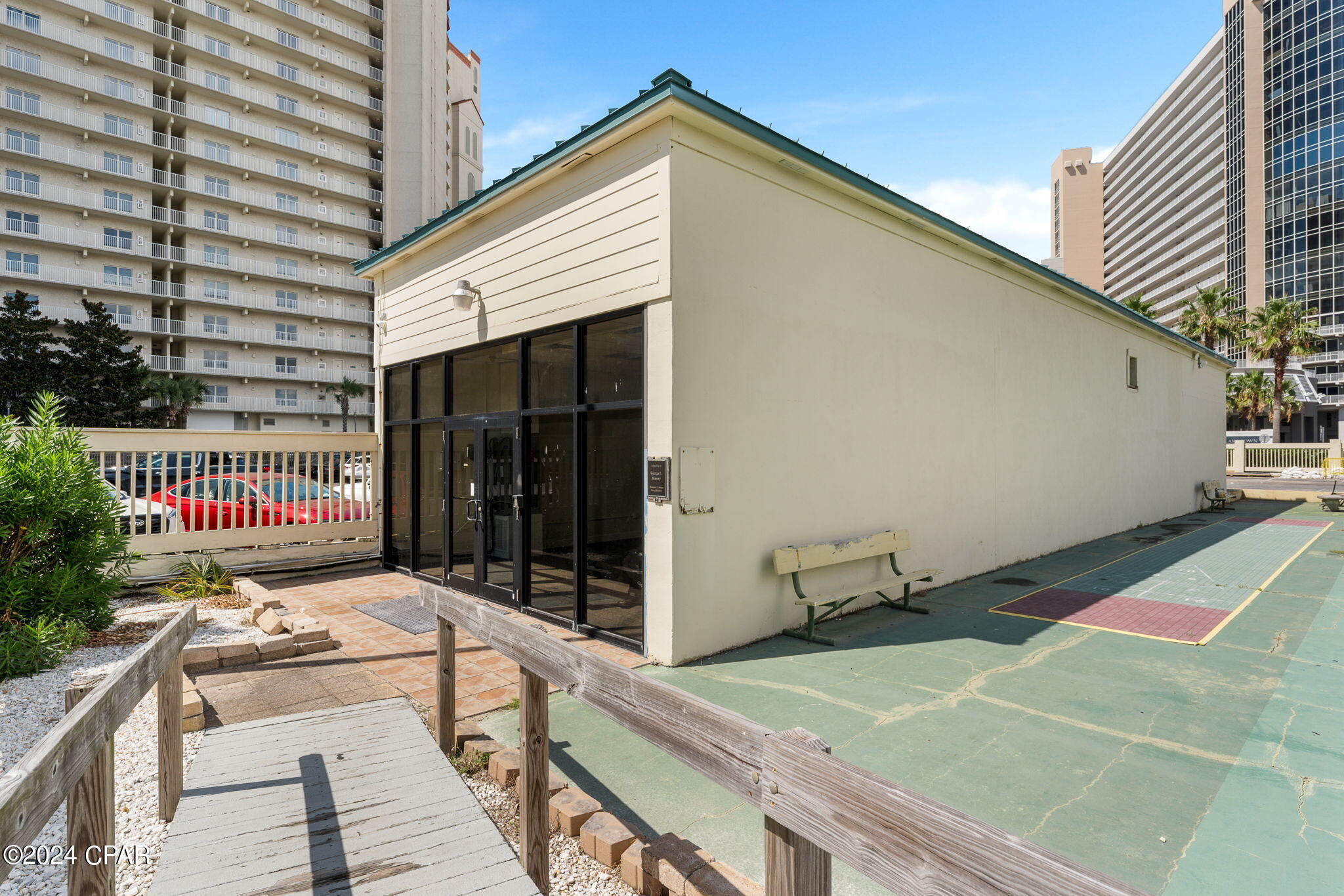 9850 S Thomas Drive 603W