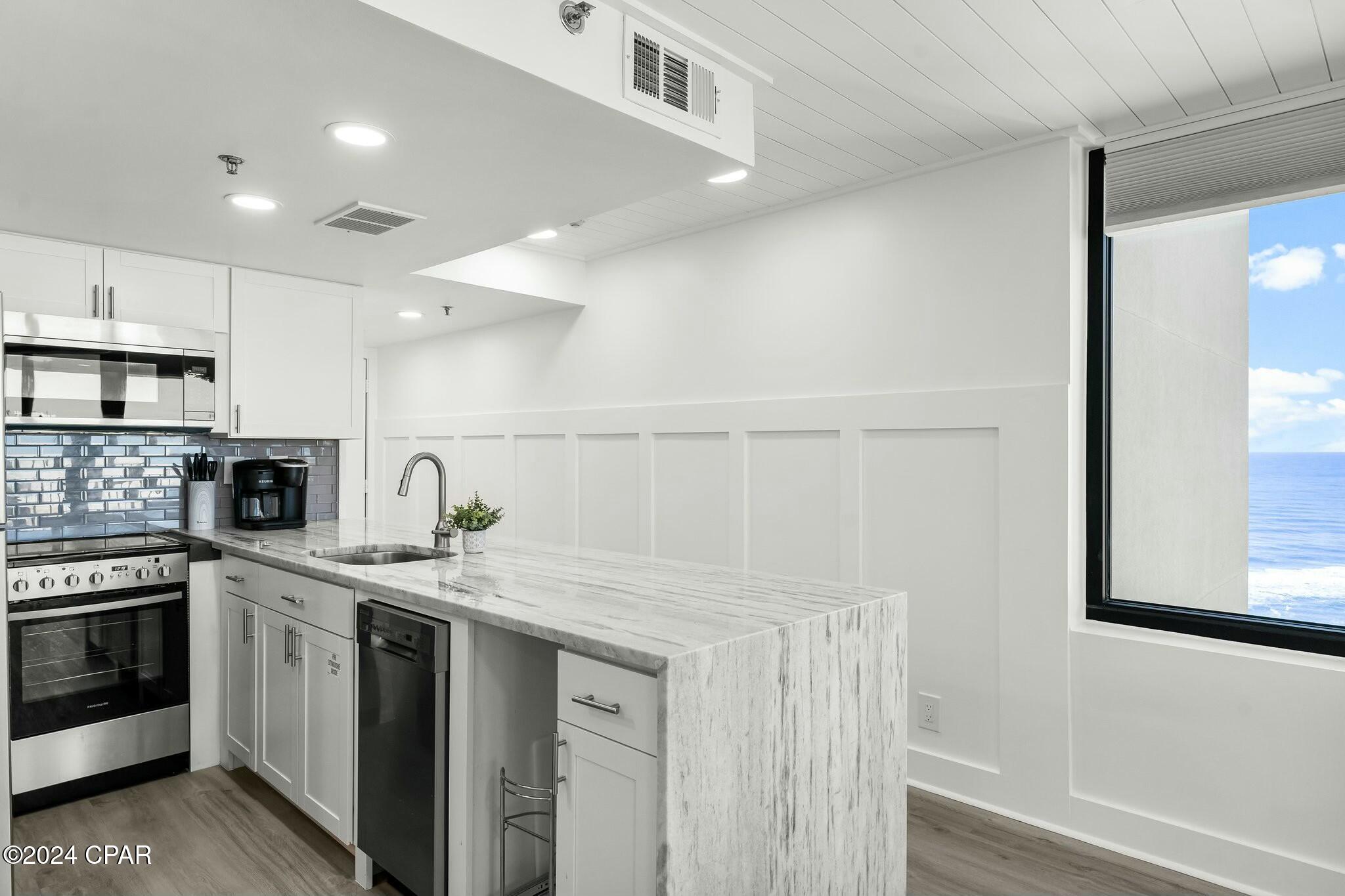 9850 S Thomas Drive 1112E