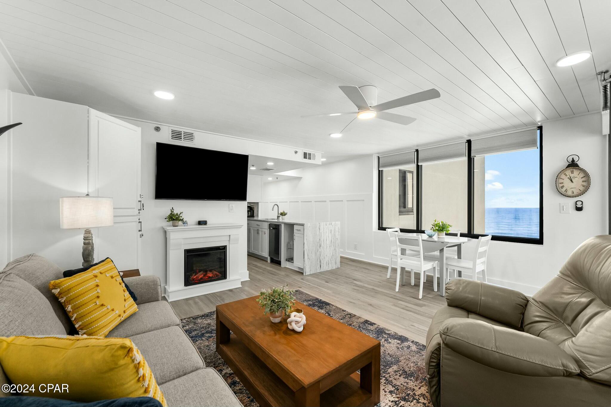 9850 S Thomas Drive 1112E