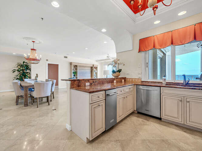910 Grand Villas Drive 910
