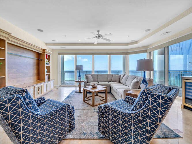 910 Grand Villas Drive 910