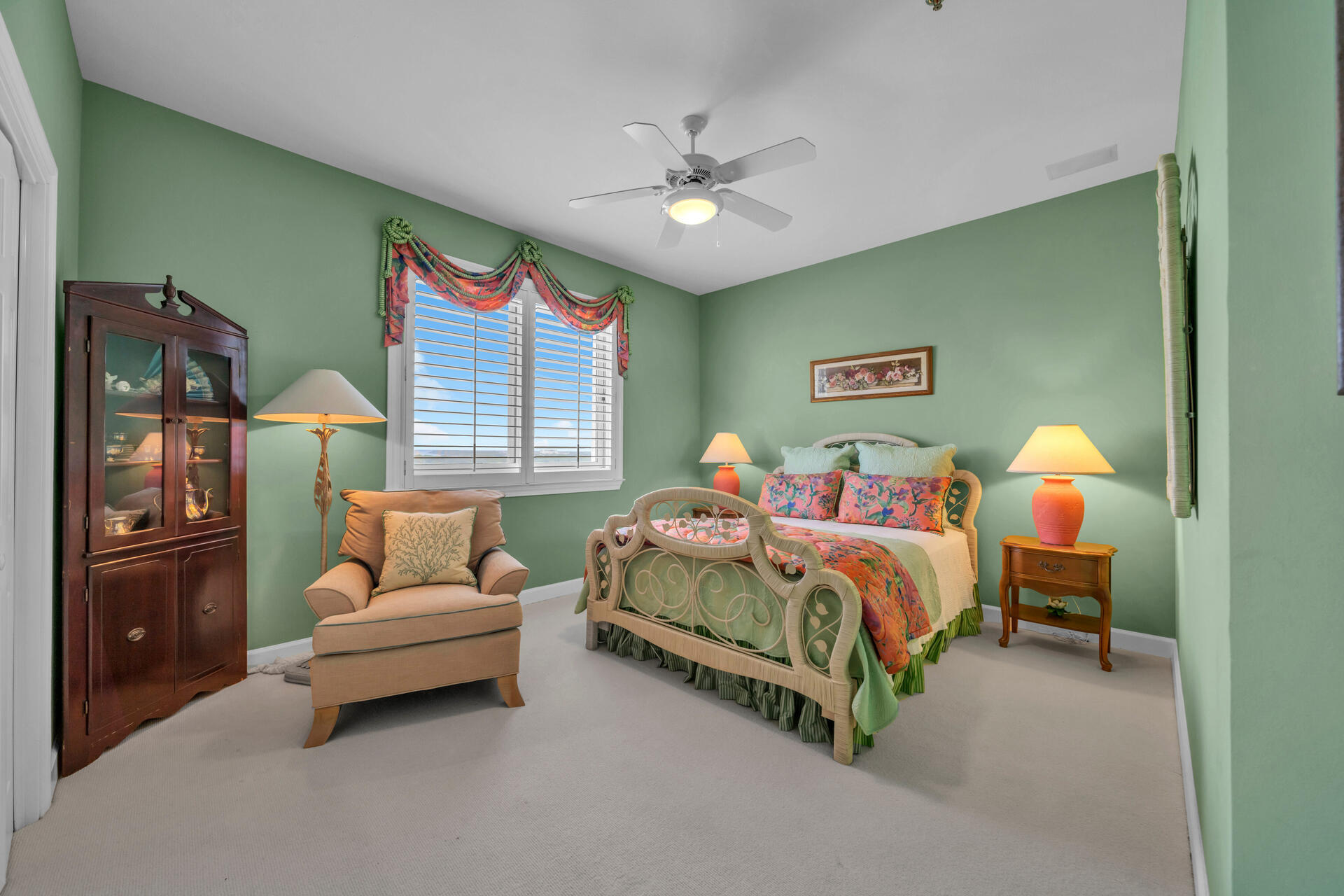 910 Grand Villas Drive 910