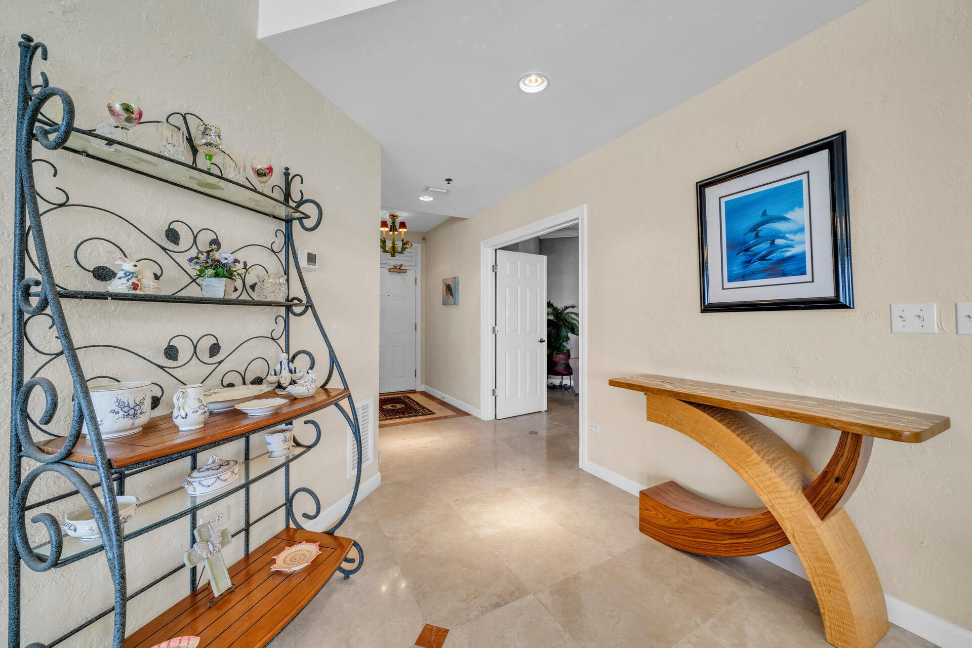 910 Grand Villas Drive 910