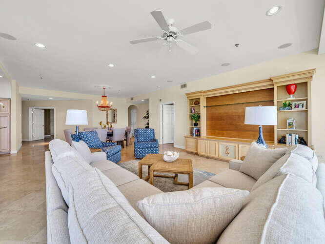 910 Grand Villas Drive 910