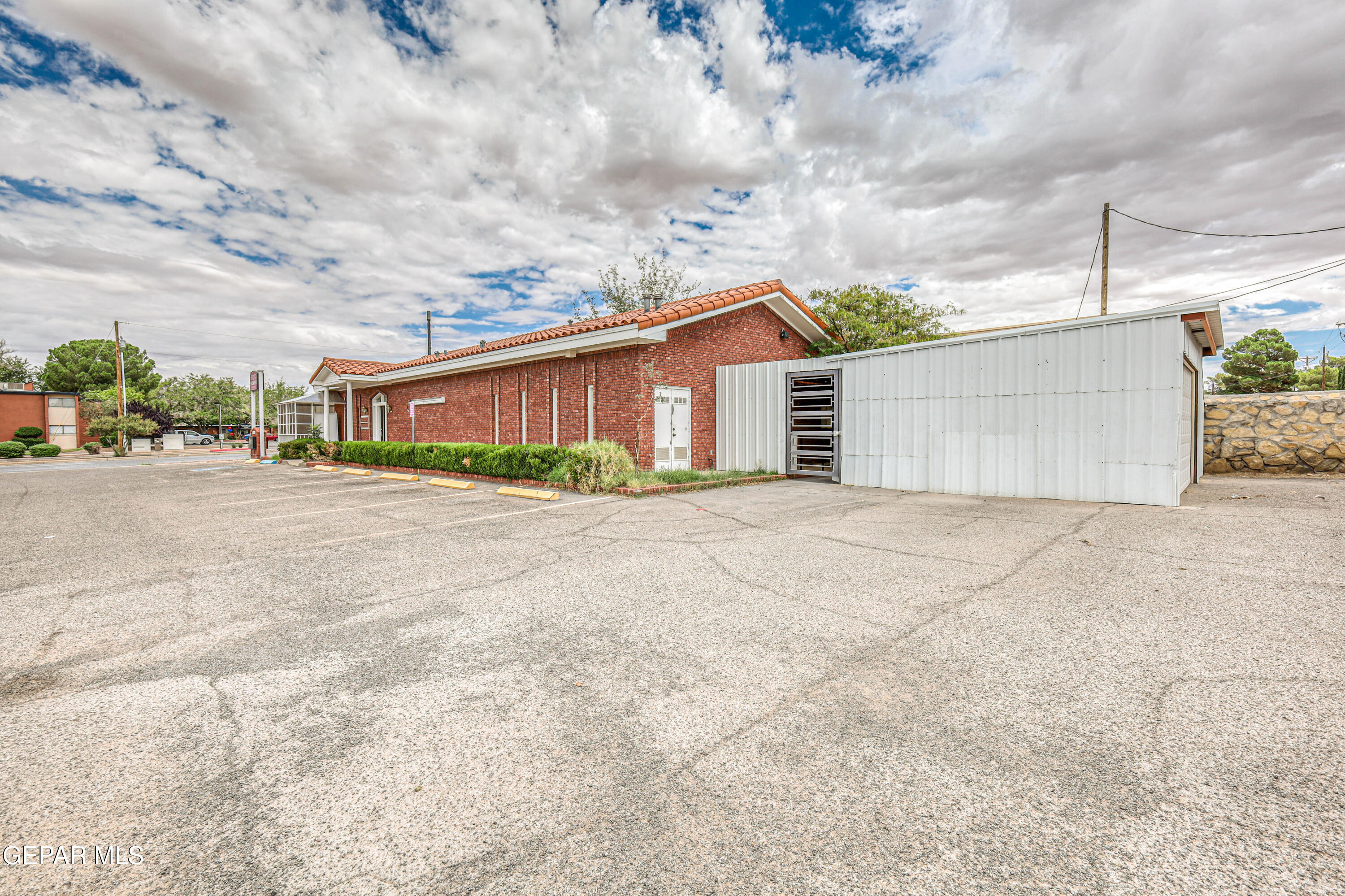 10520 MONTWOOD Drive