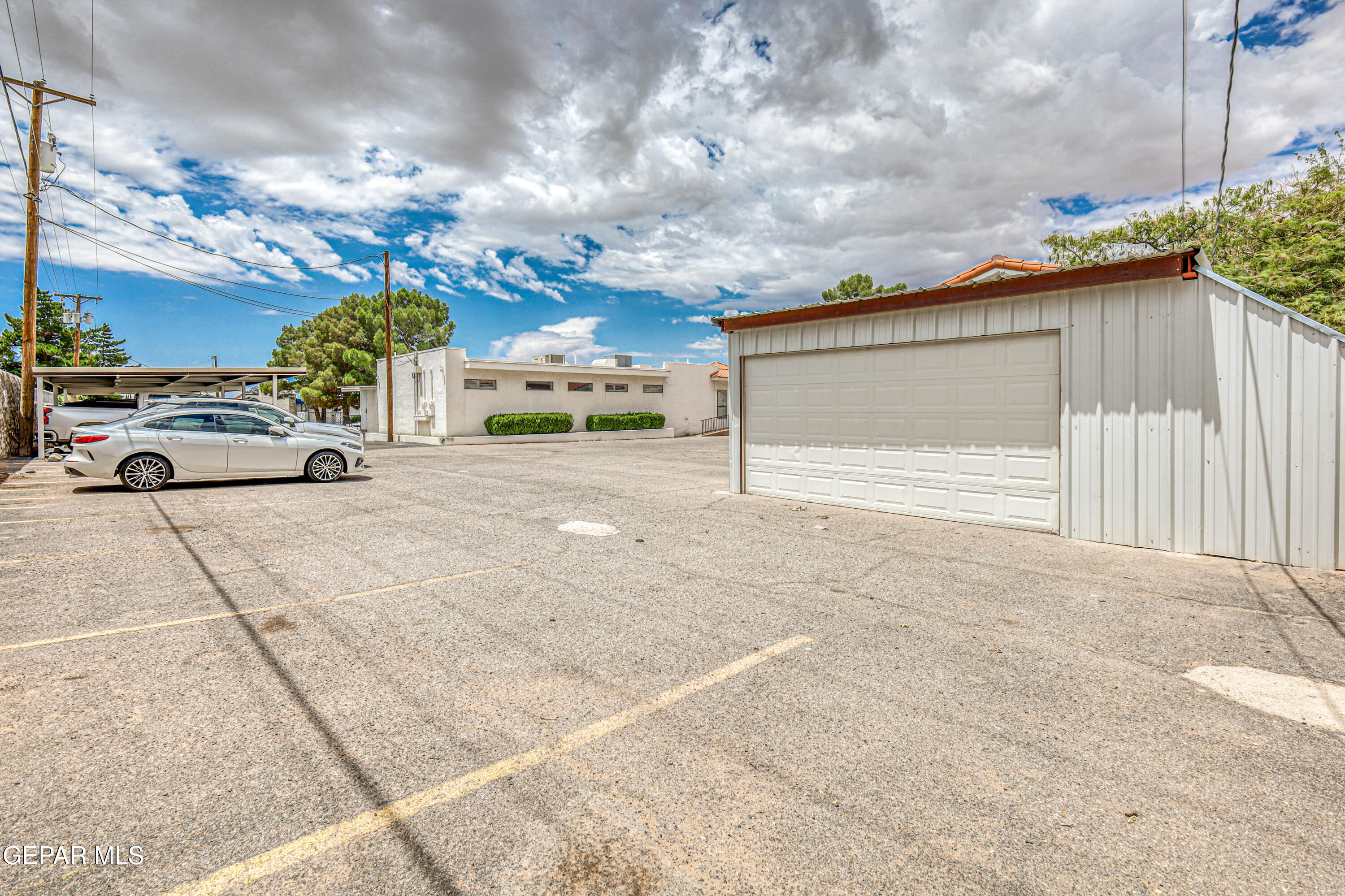 10520 MONTWOOD Drive