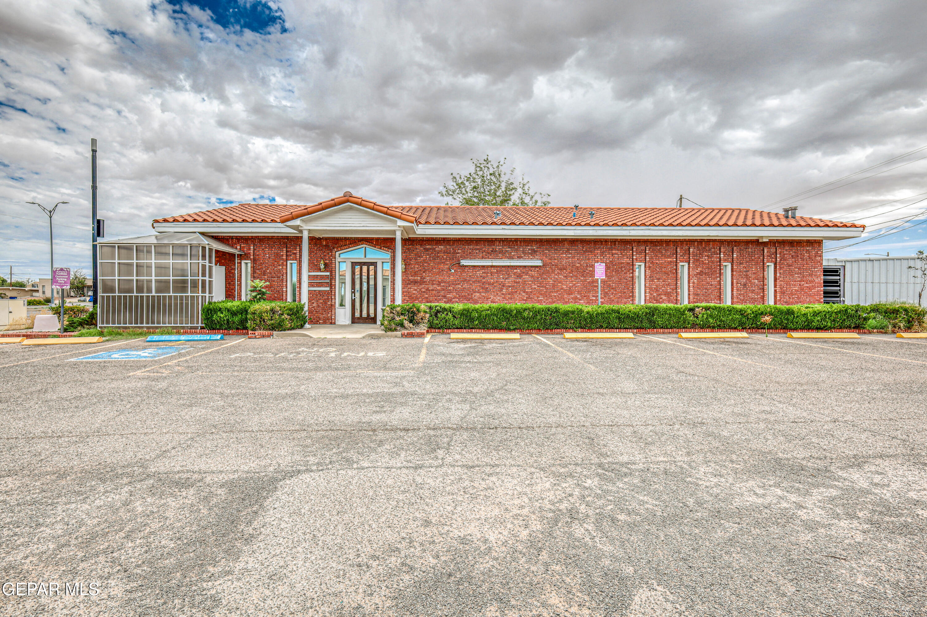 10520 MONTWOOD Drive