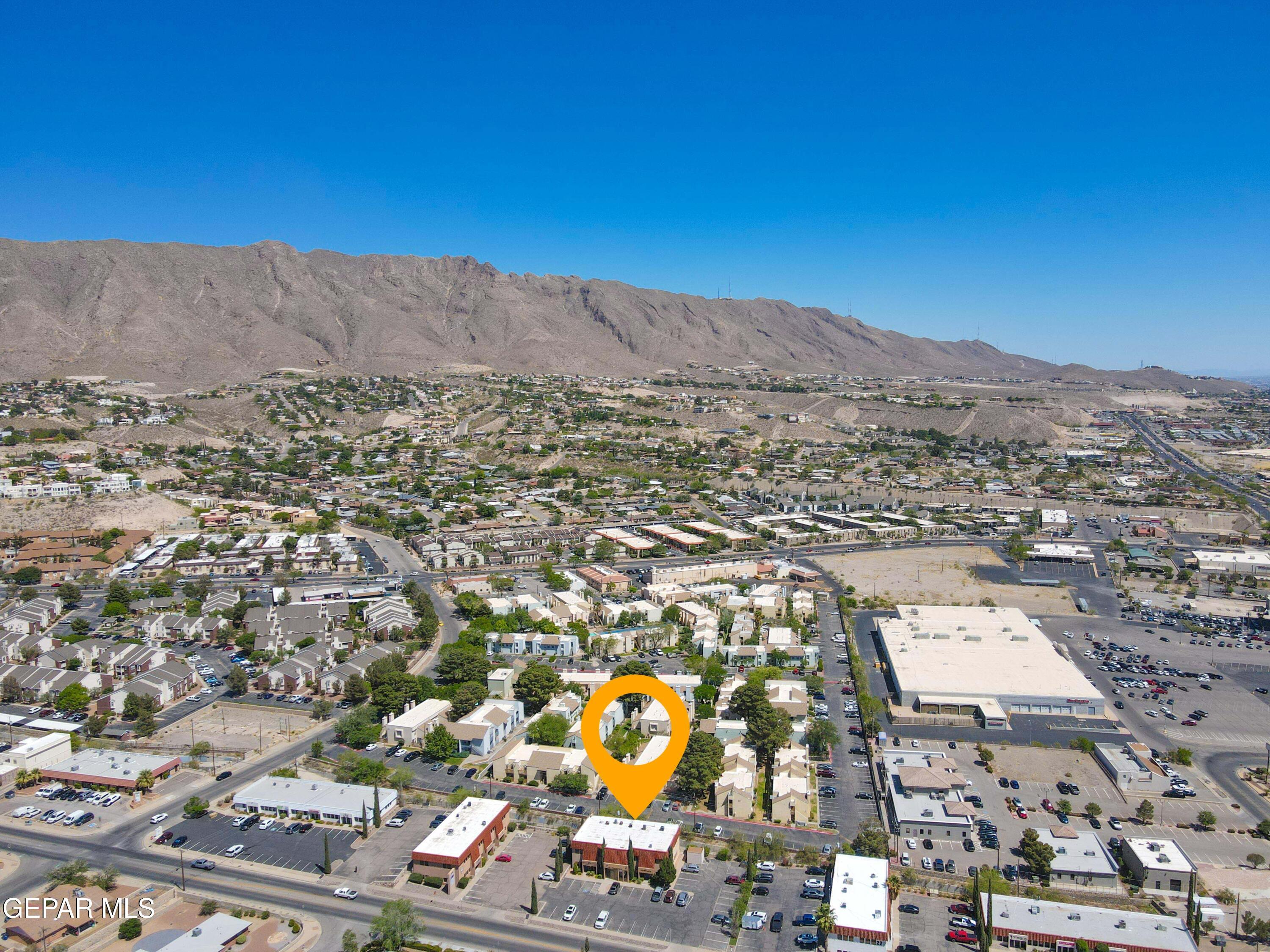 230 THUNDERBIRD Drive R