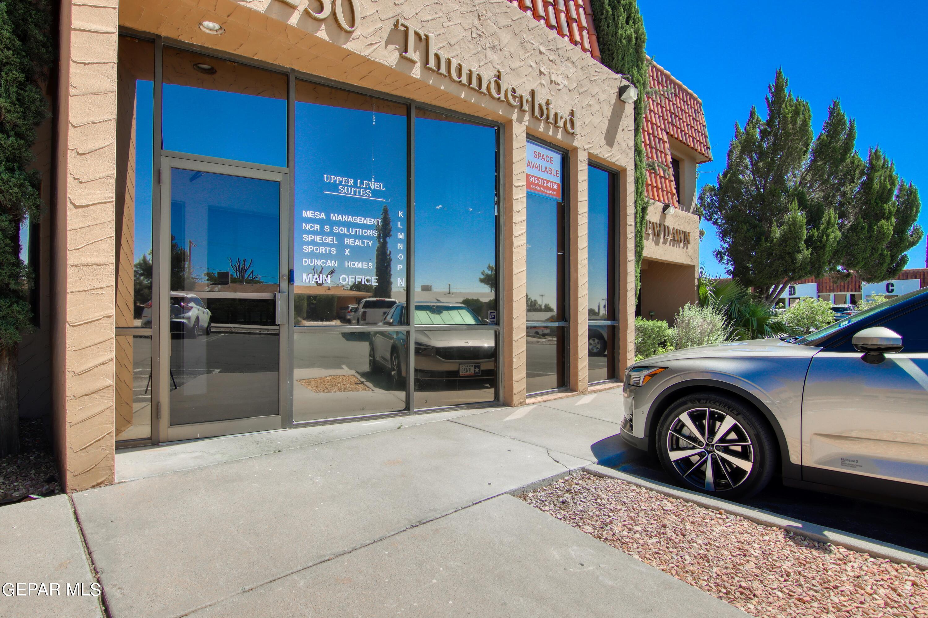 230 THUNDERBIRD Drive R