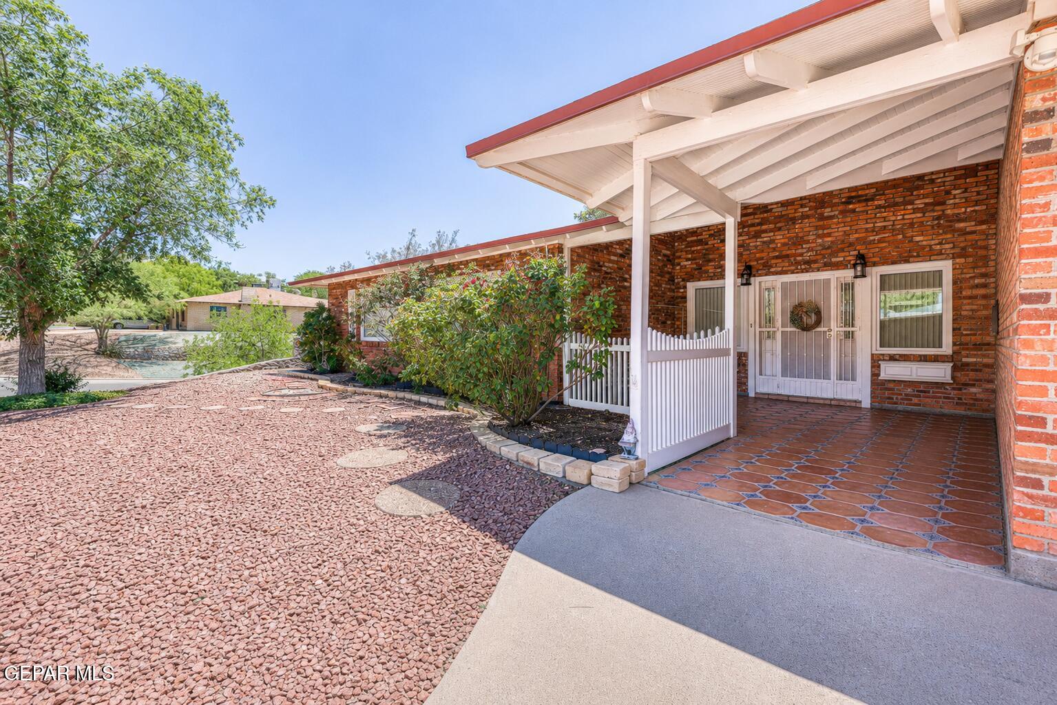 4001 LAS VEGAS Drive