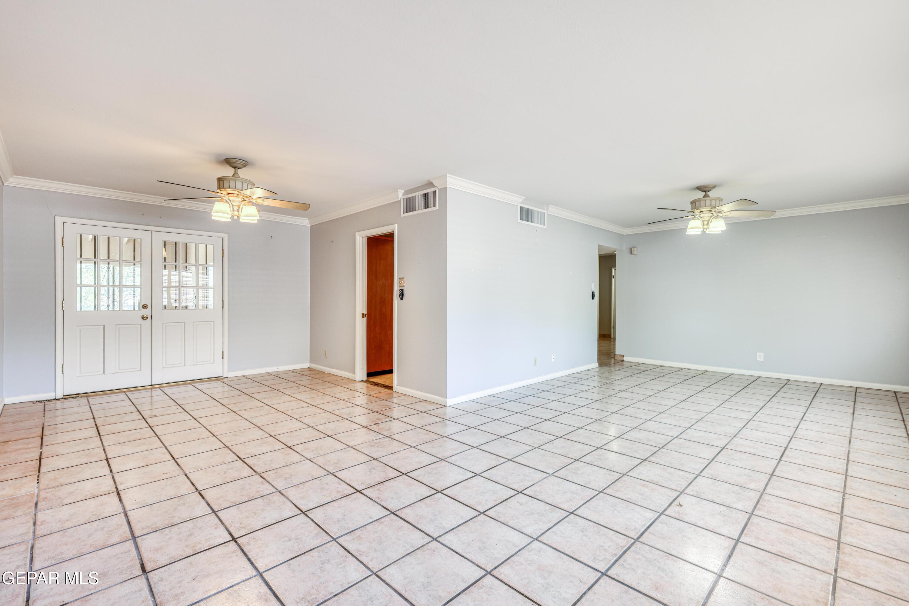 4001 LAS VEGAS Drive