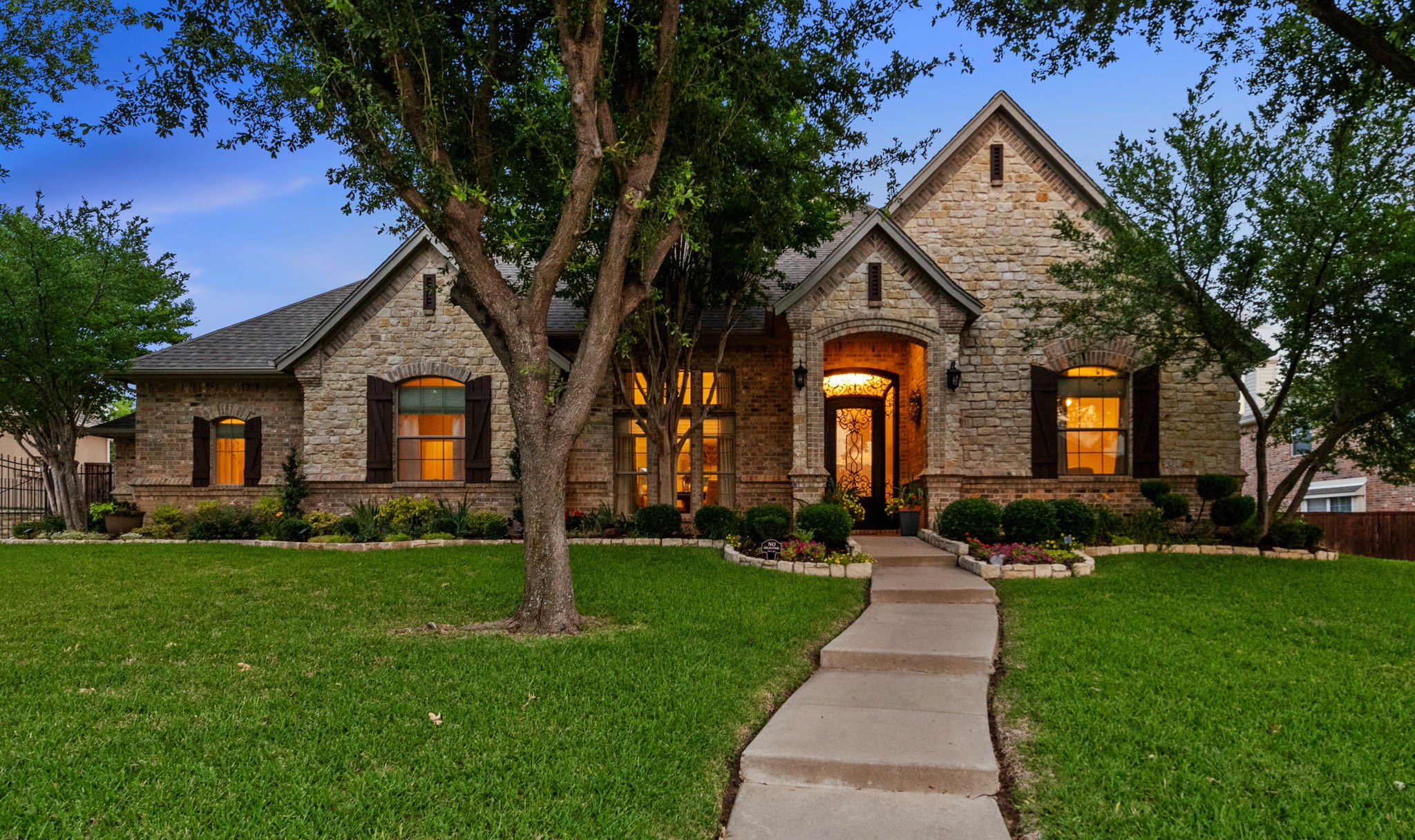 713 Meandering Woods Drive