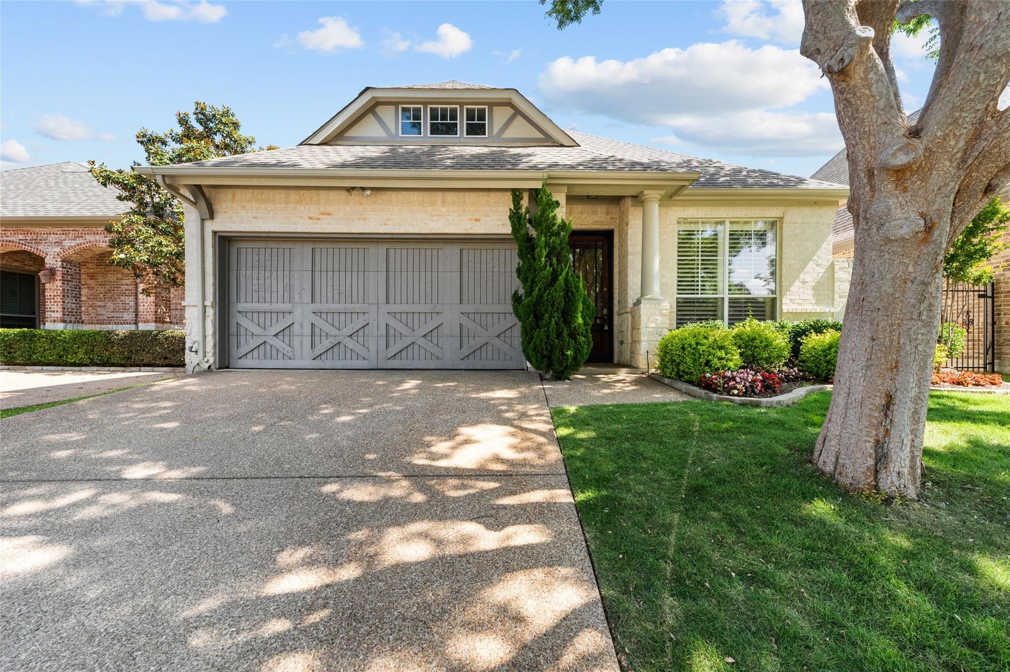 1411 Diar Lane