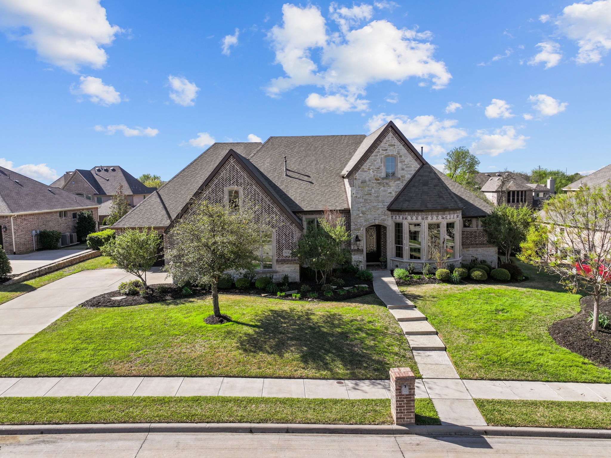 908 Bellstone Drive
